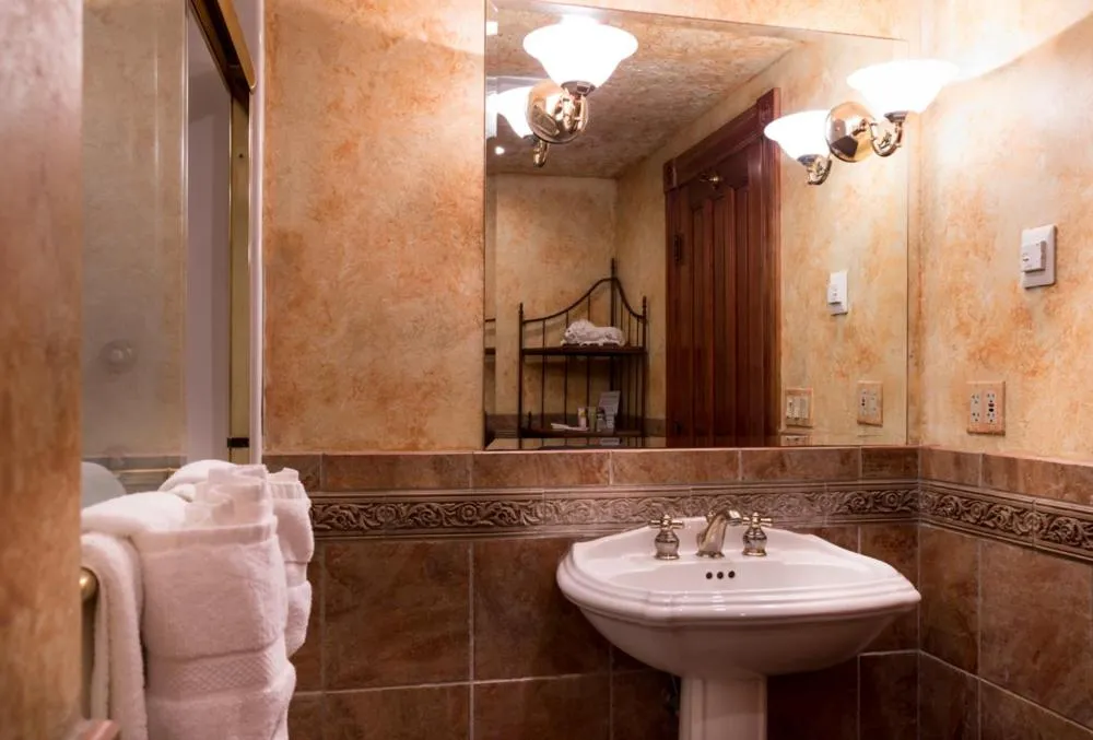 Landoll's Mohican Castle