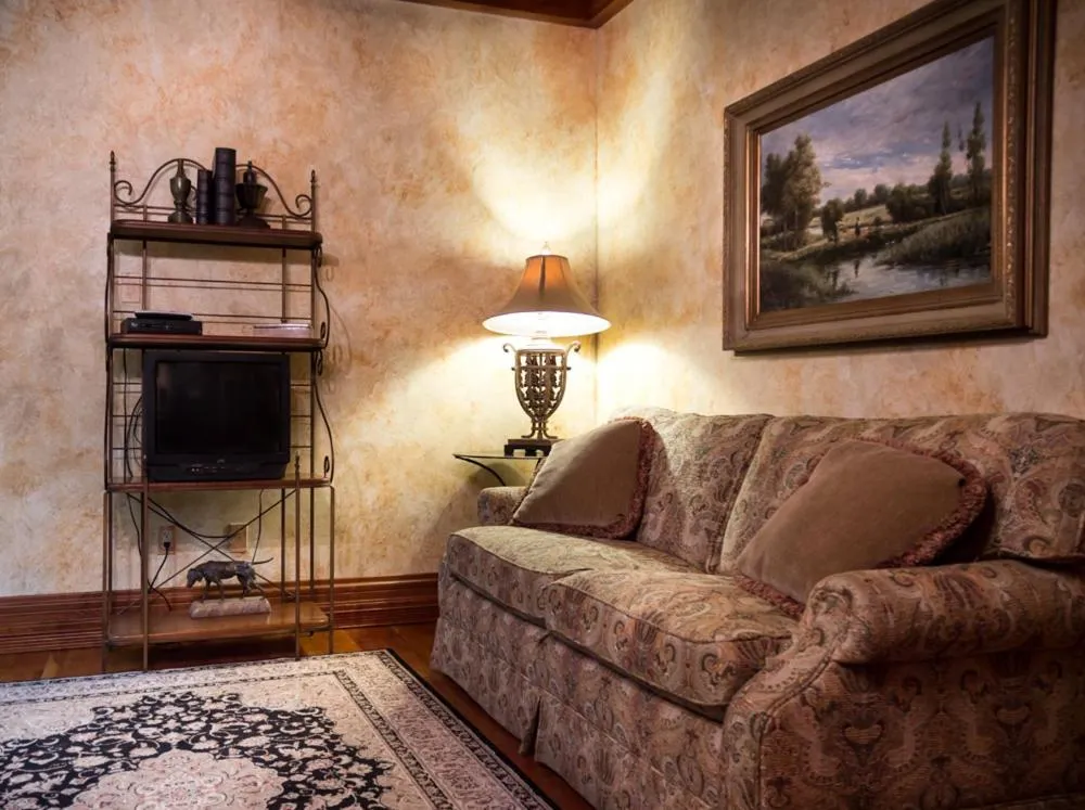 Landoll's Mohican Castle