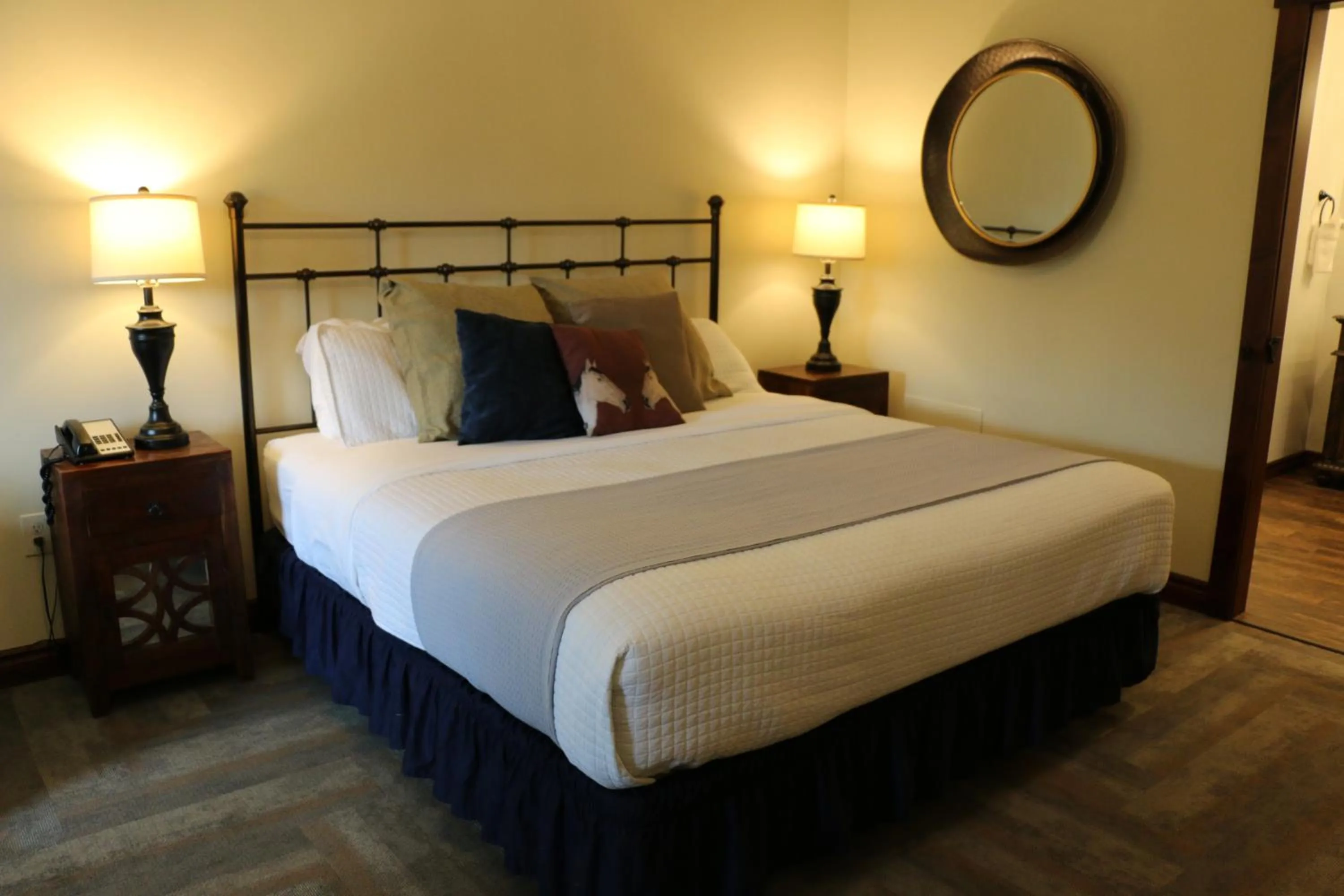 Bed in Landoll's Mohican Castle