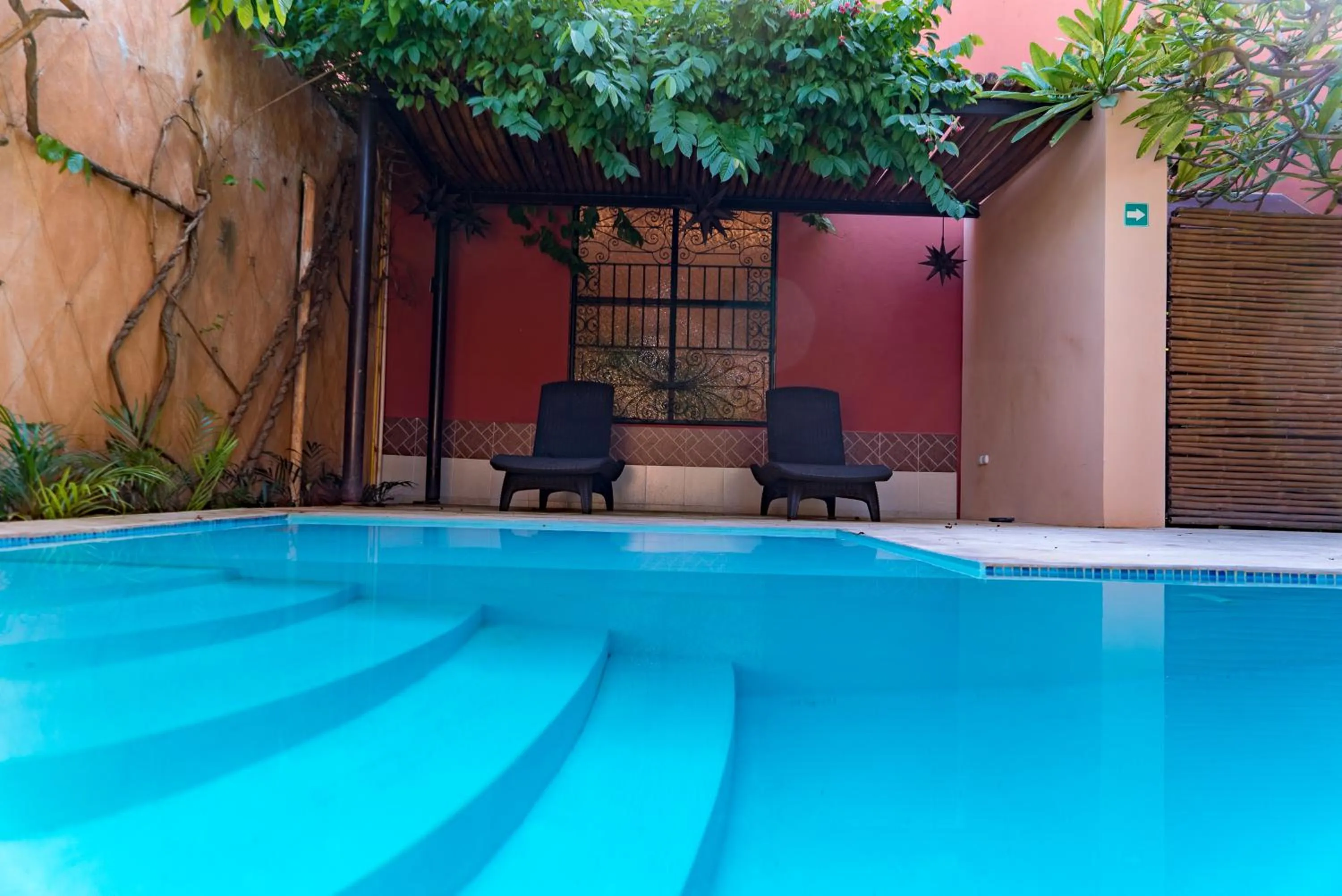 Swimming pool in Hotel Boutique Casa San Angel