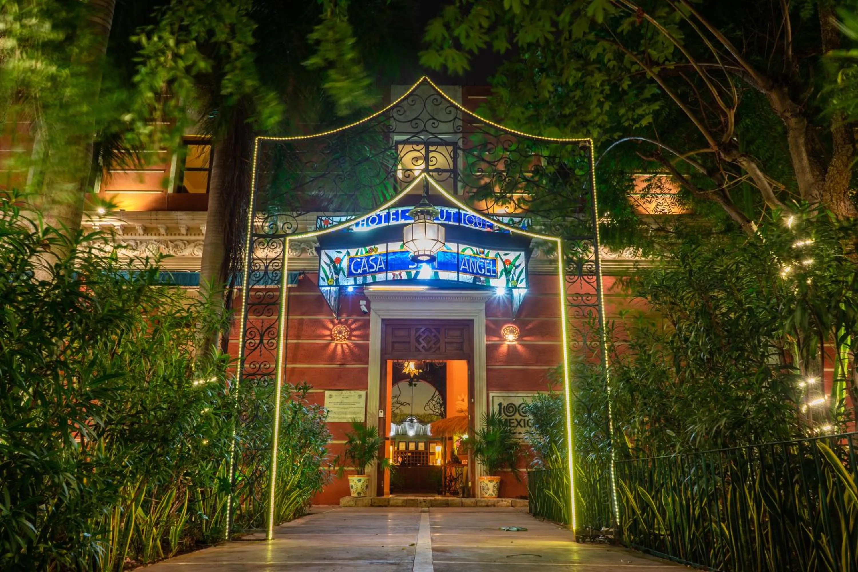 Facade/entrance in Hotel Boutique Casa San Angel