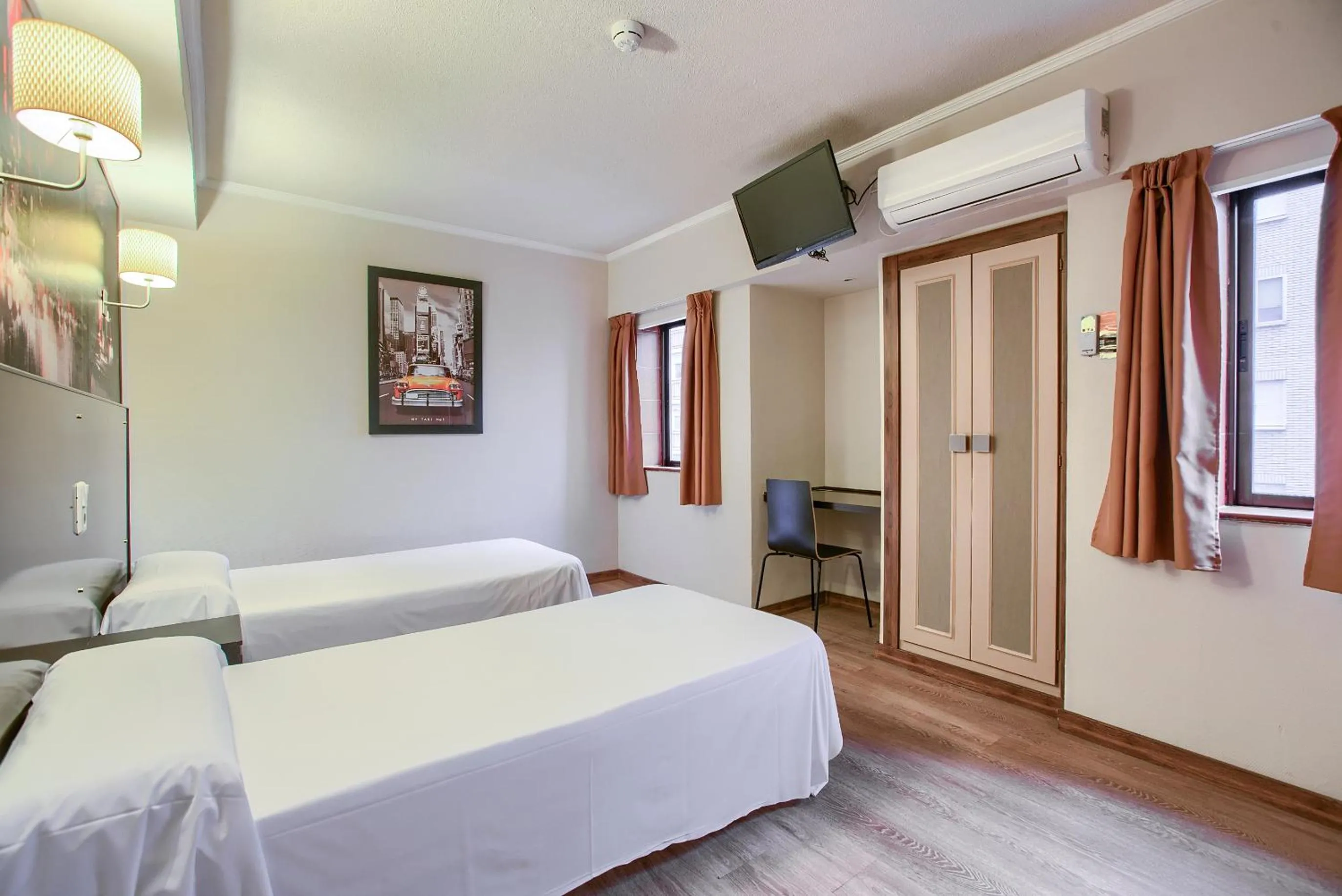 Twin Room in HS Castilla Fuenlabrada