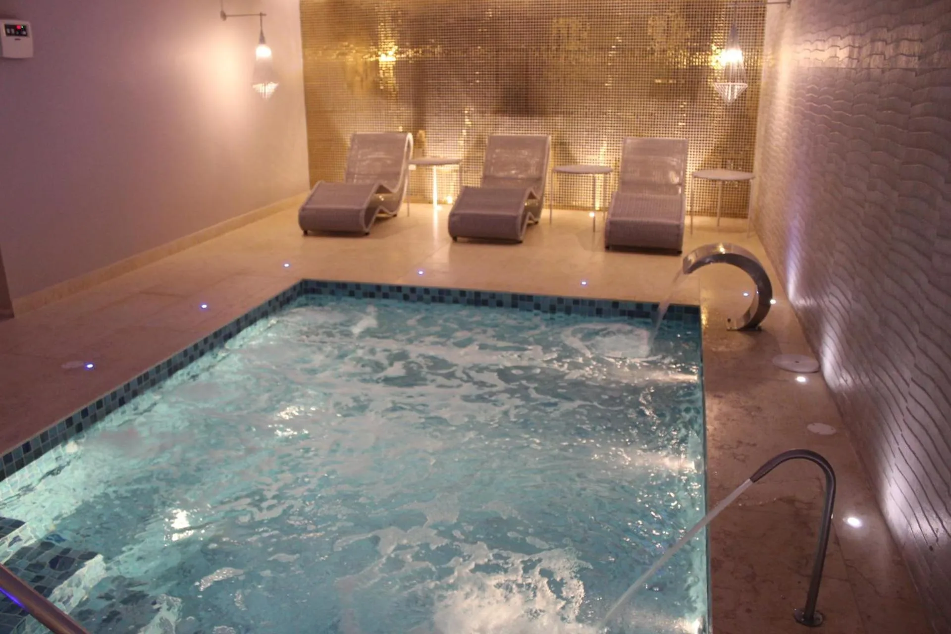 Swimming pool in Hotel Caribe by Faranda Grand, a member of Radisson Individuals