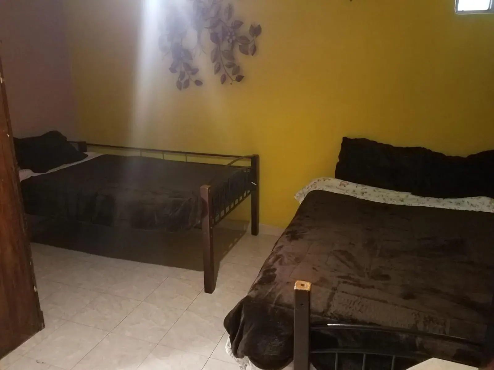 Budget Triple Room in Hospedaje Barato Mi Casita de Colores Budget Triple Room in Hospedaje Barato Mi Casita de Colores