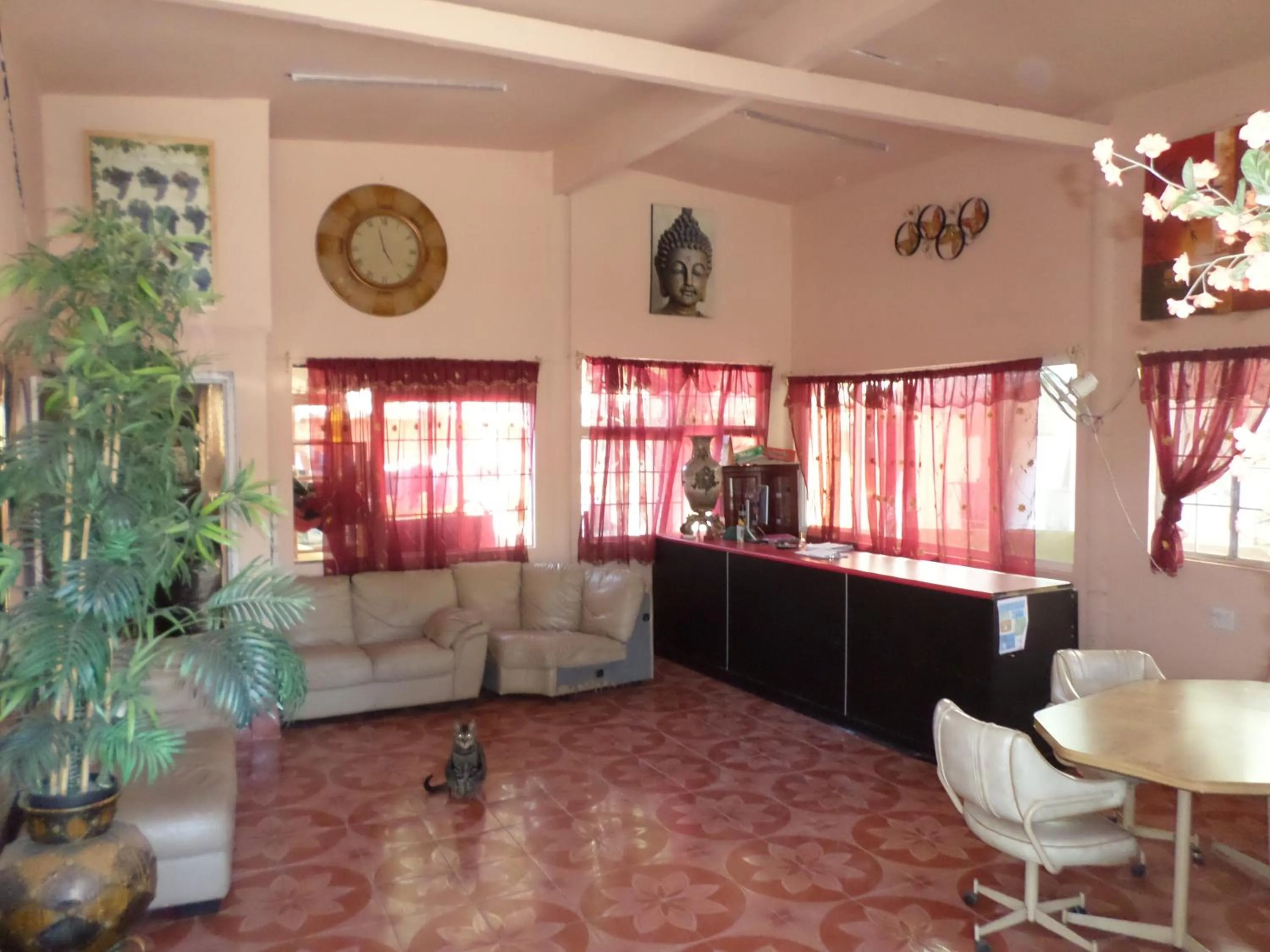 Lounge or bar in Hospedaje Barato Mi Casita de Colores