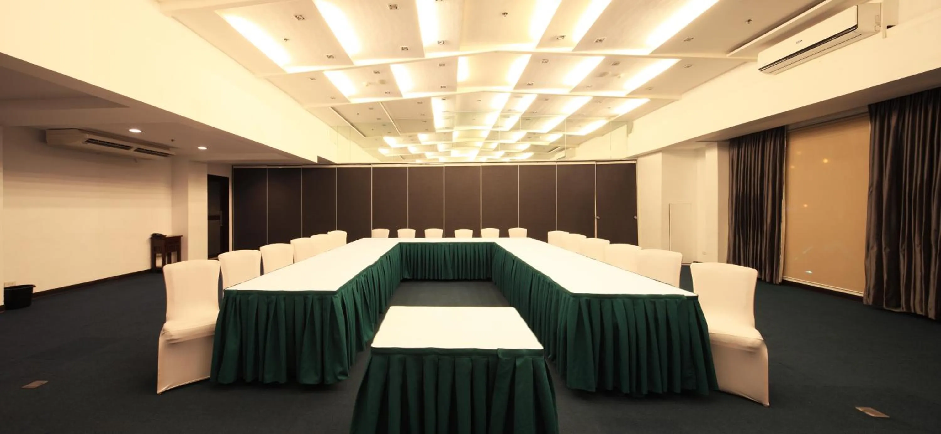 Meeting/conference room in Microtel by Wyndham Mall of Asia