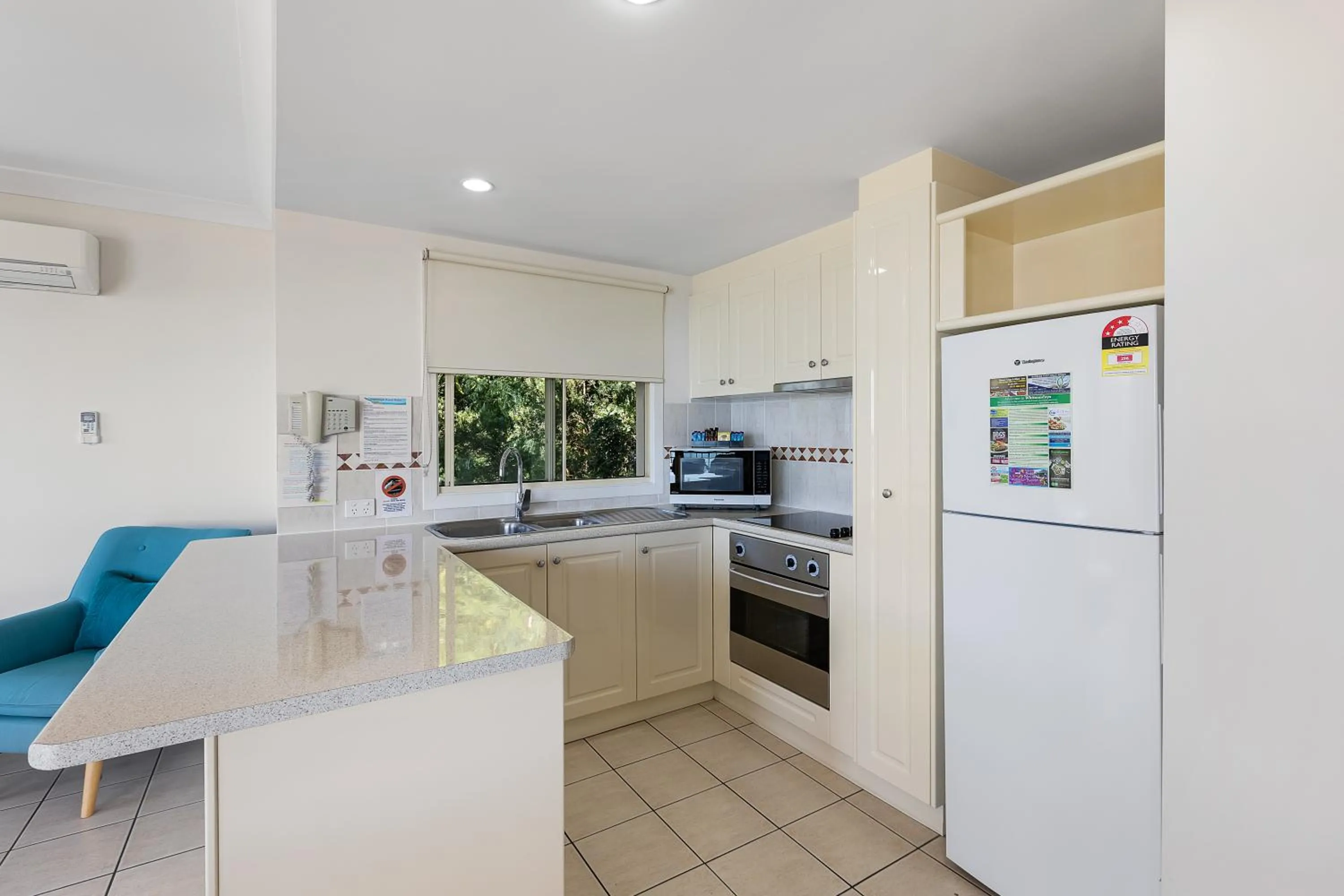 Kitchen or kitchenette in Martinique Whitsunday Resort