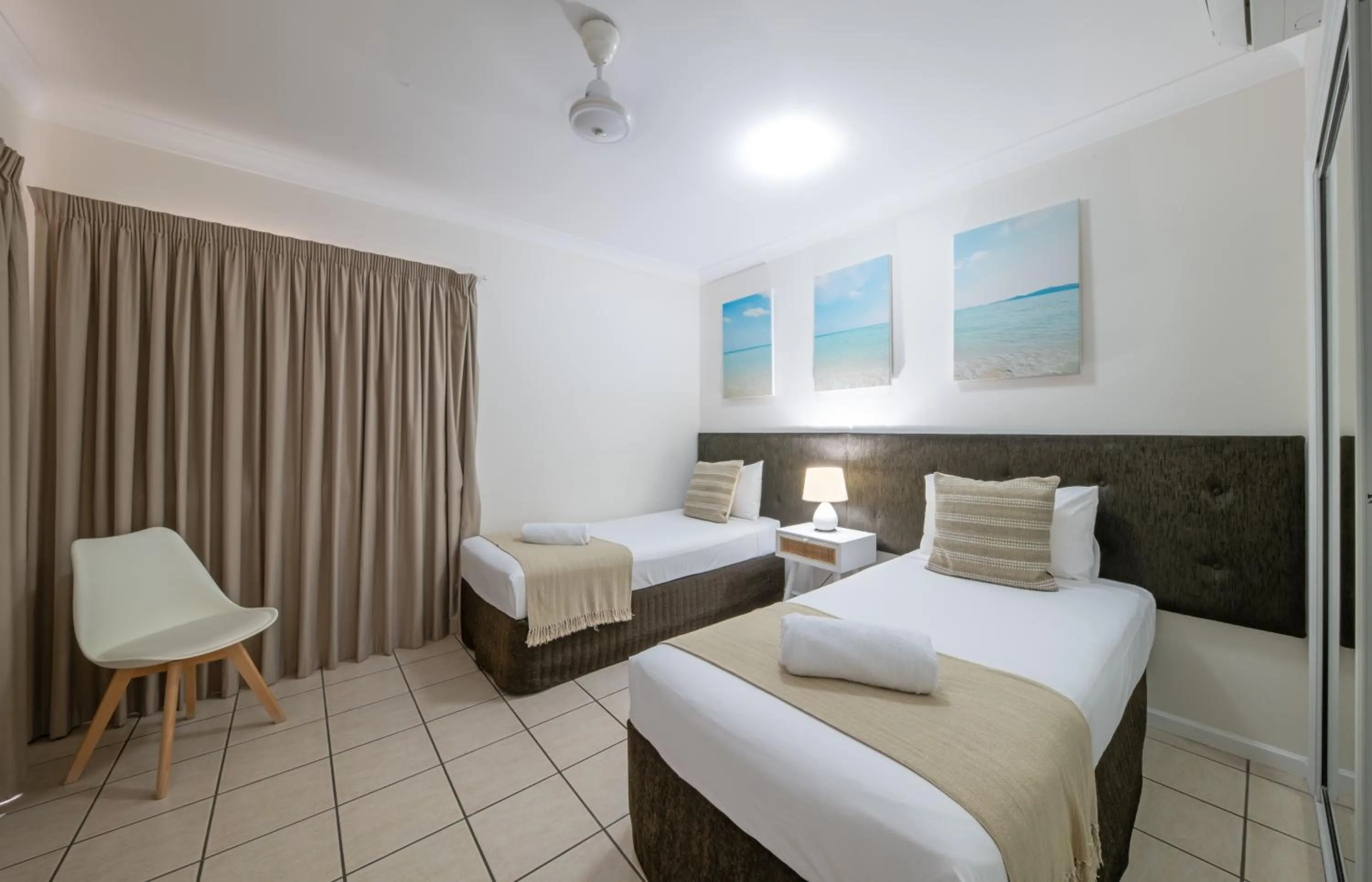 Bedroom, Bed in Martinique Whitsunday Resort