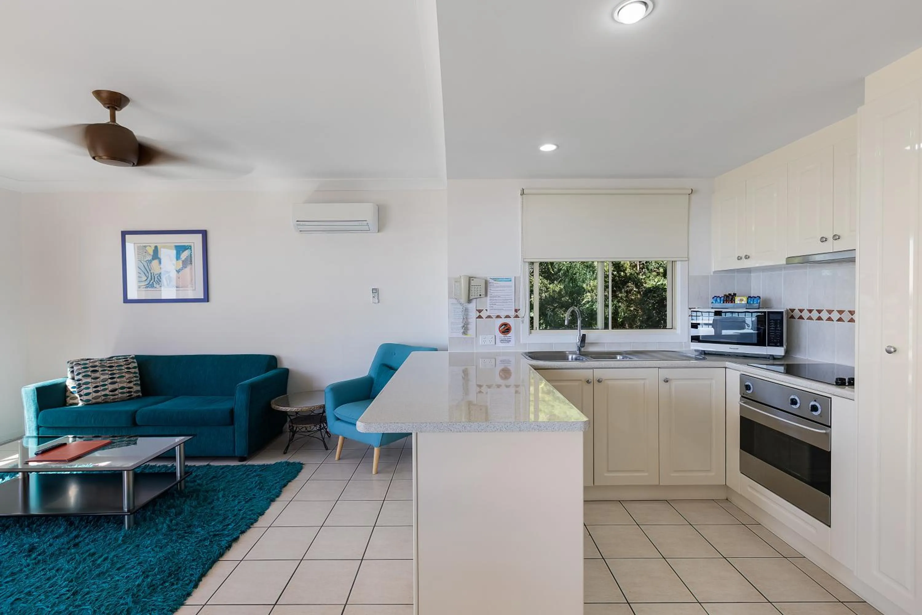 Kitchen or kitchenette in Martinique Whitsunday Resort