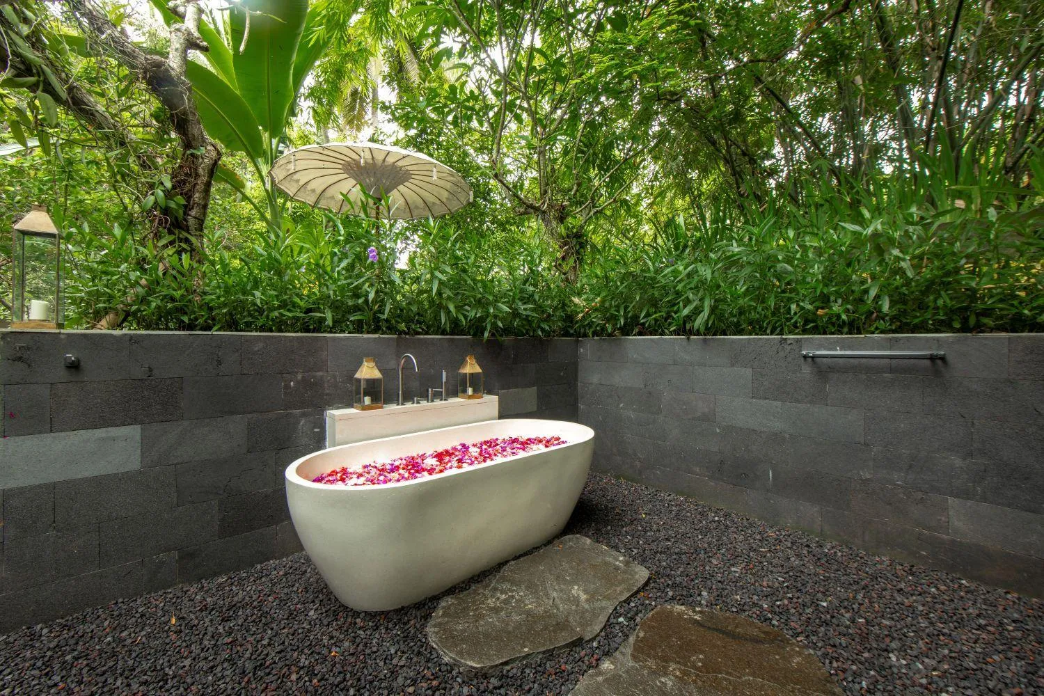 Garden in Kelapa Retreat & Spa