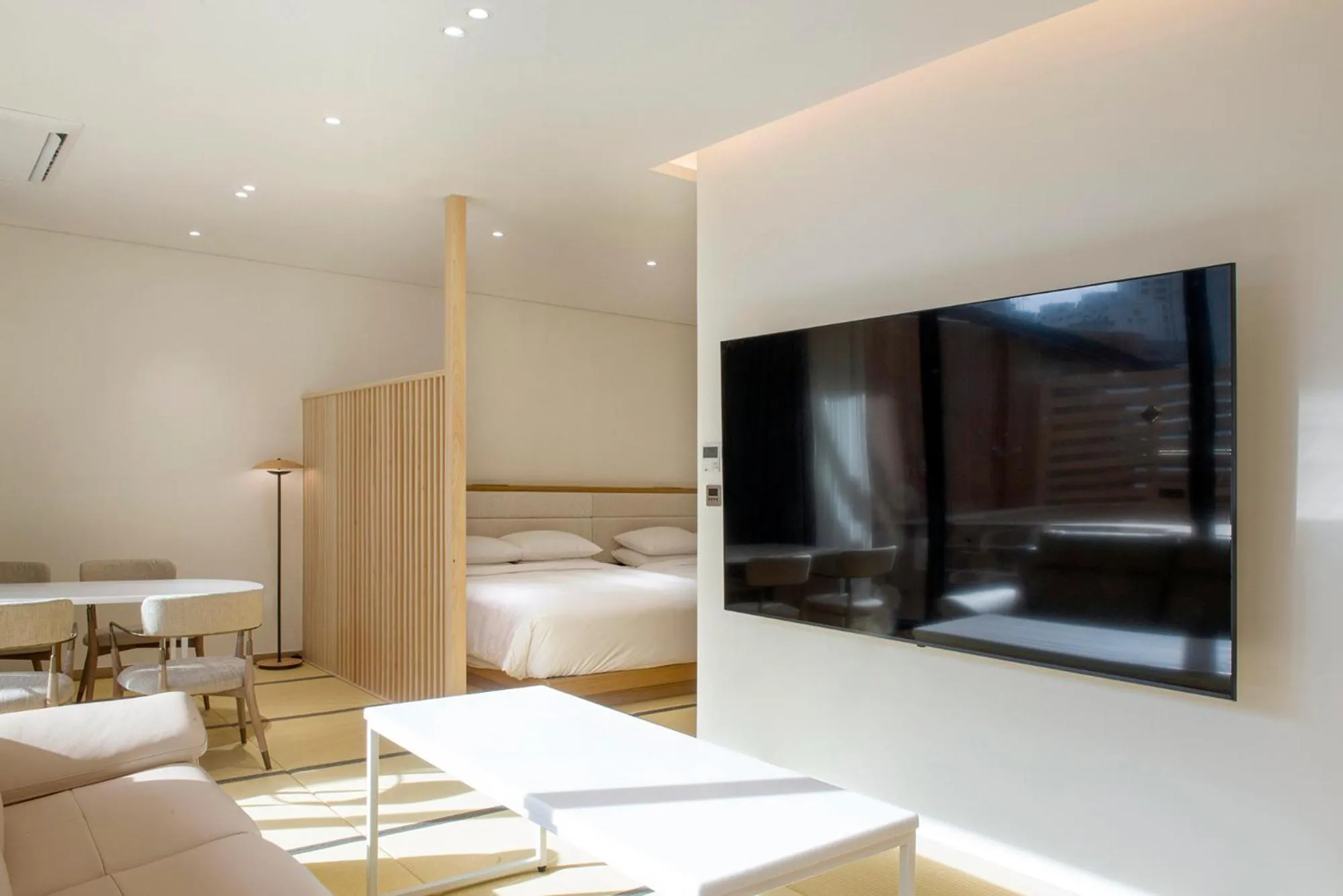 Bed in Nongshim Hotel