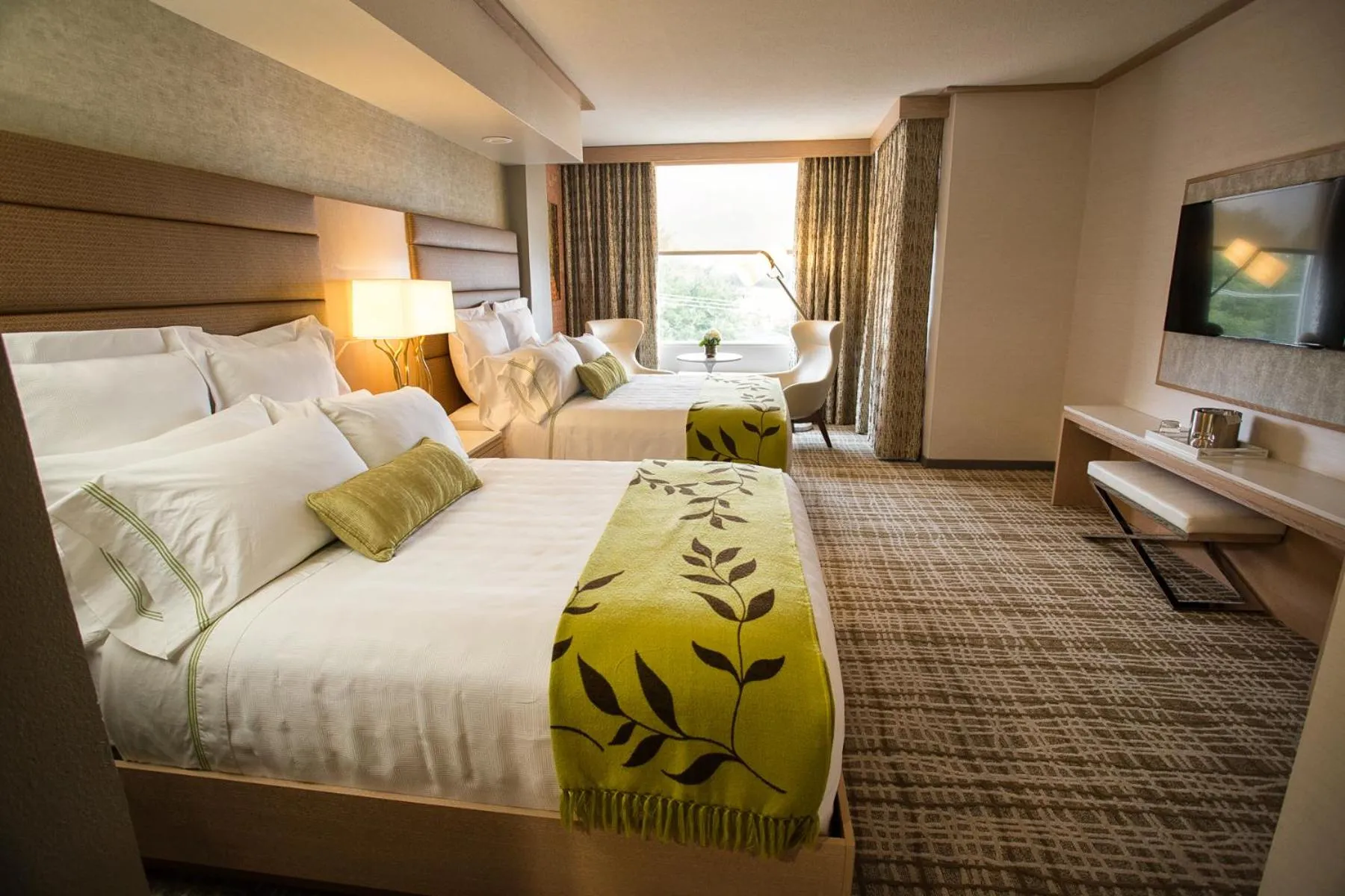 Photo of the whole room, Bed in The Fredonia Hotel