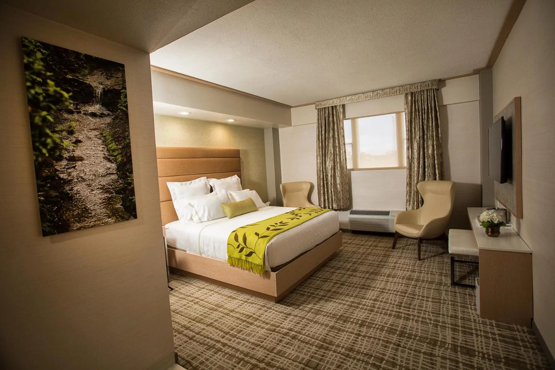 Bed in The Fredonia Hotel