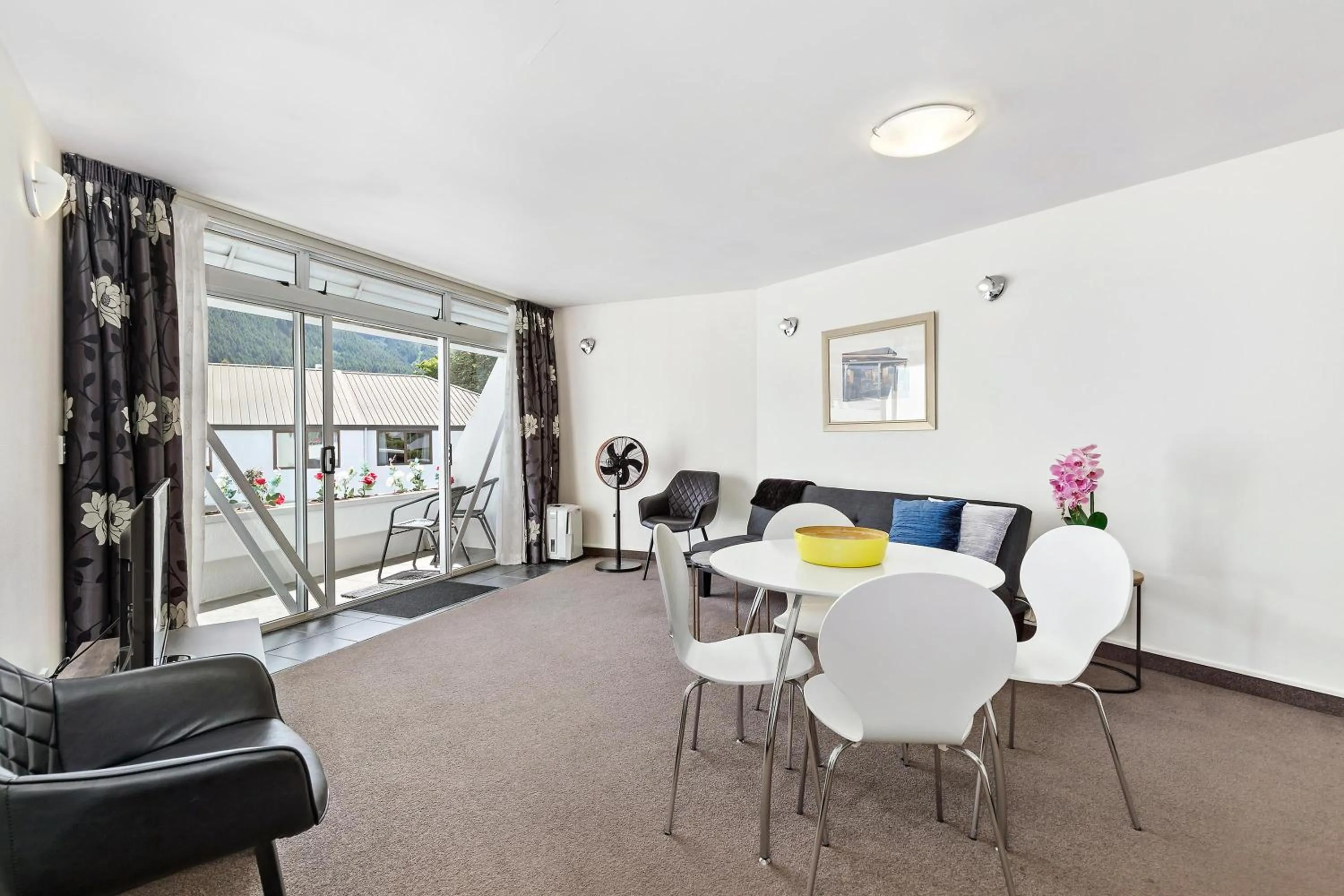 Amity Serviced Apartments