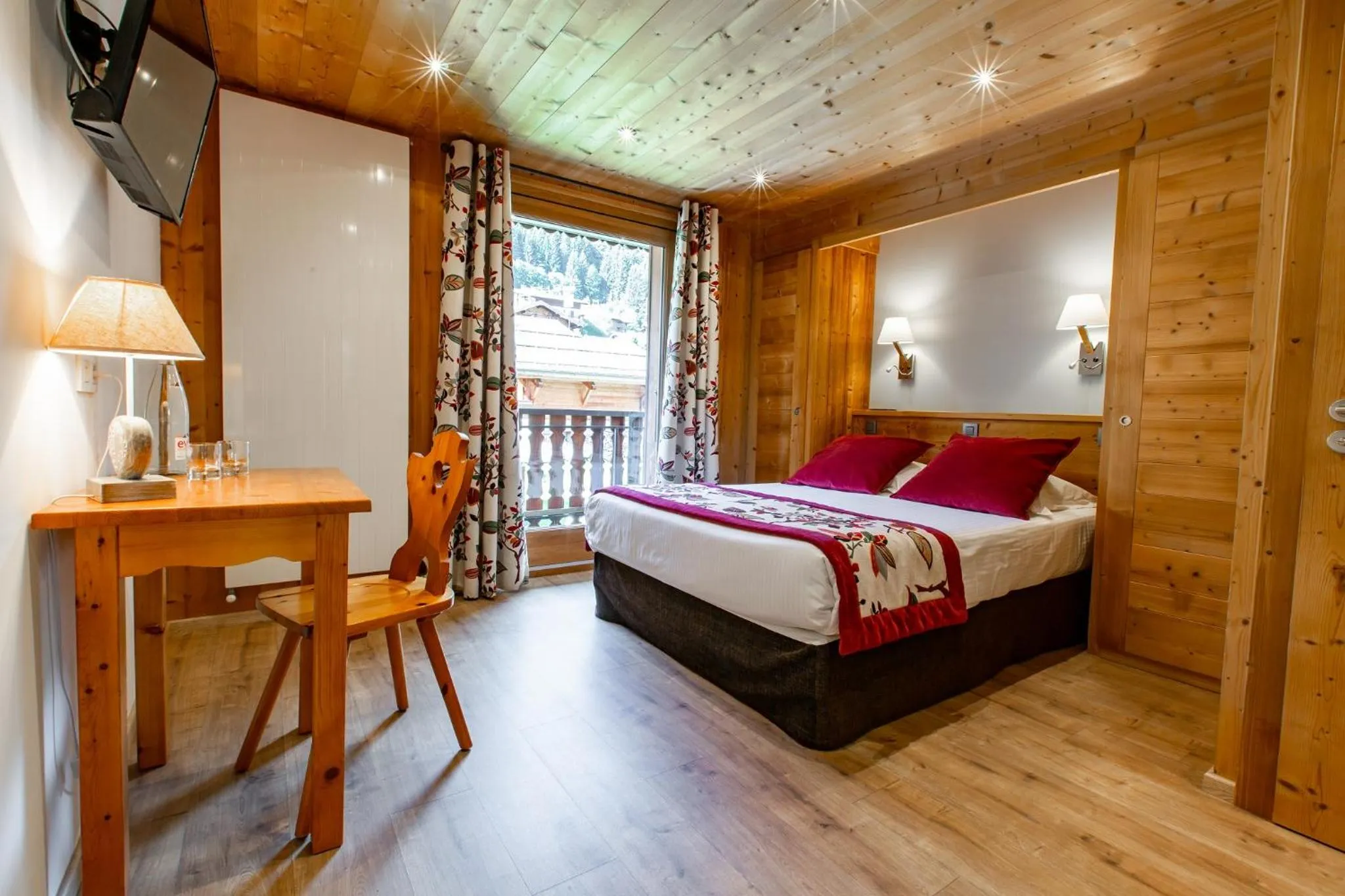 Bedroom, Bed in Hotel Les Bruyères