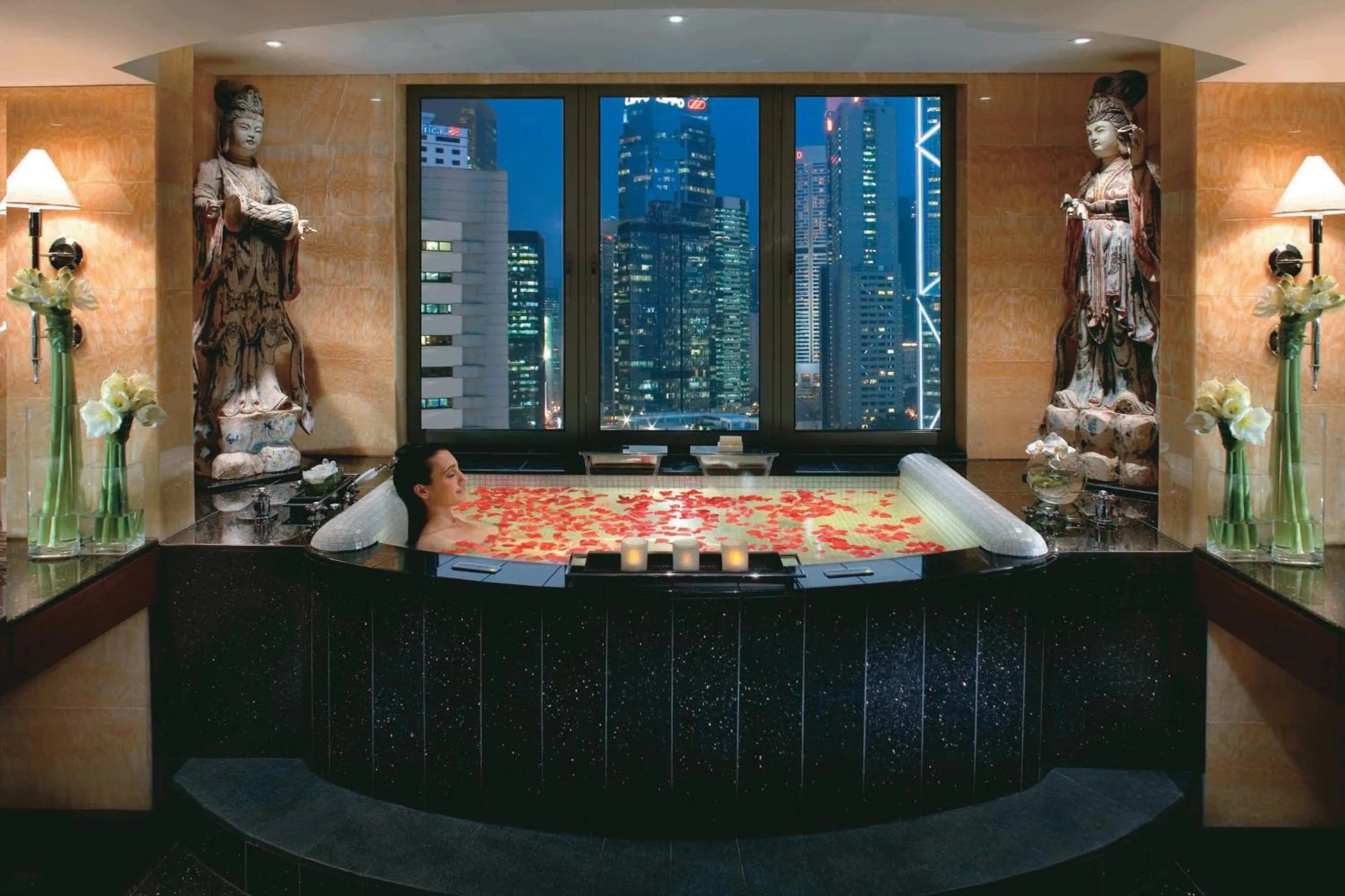 Photo of the whole room in Mandarin Oriental, Hong Kong