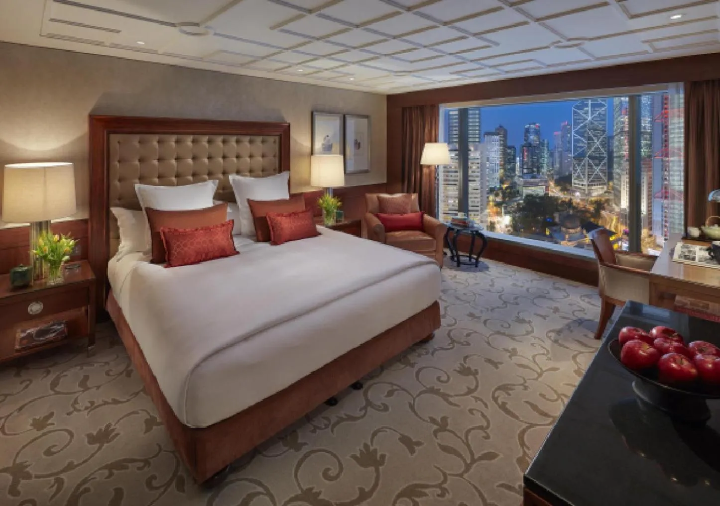 Bedroom, Bed in Mandarin Oriental, Hong Kong