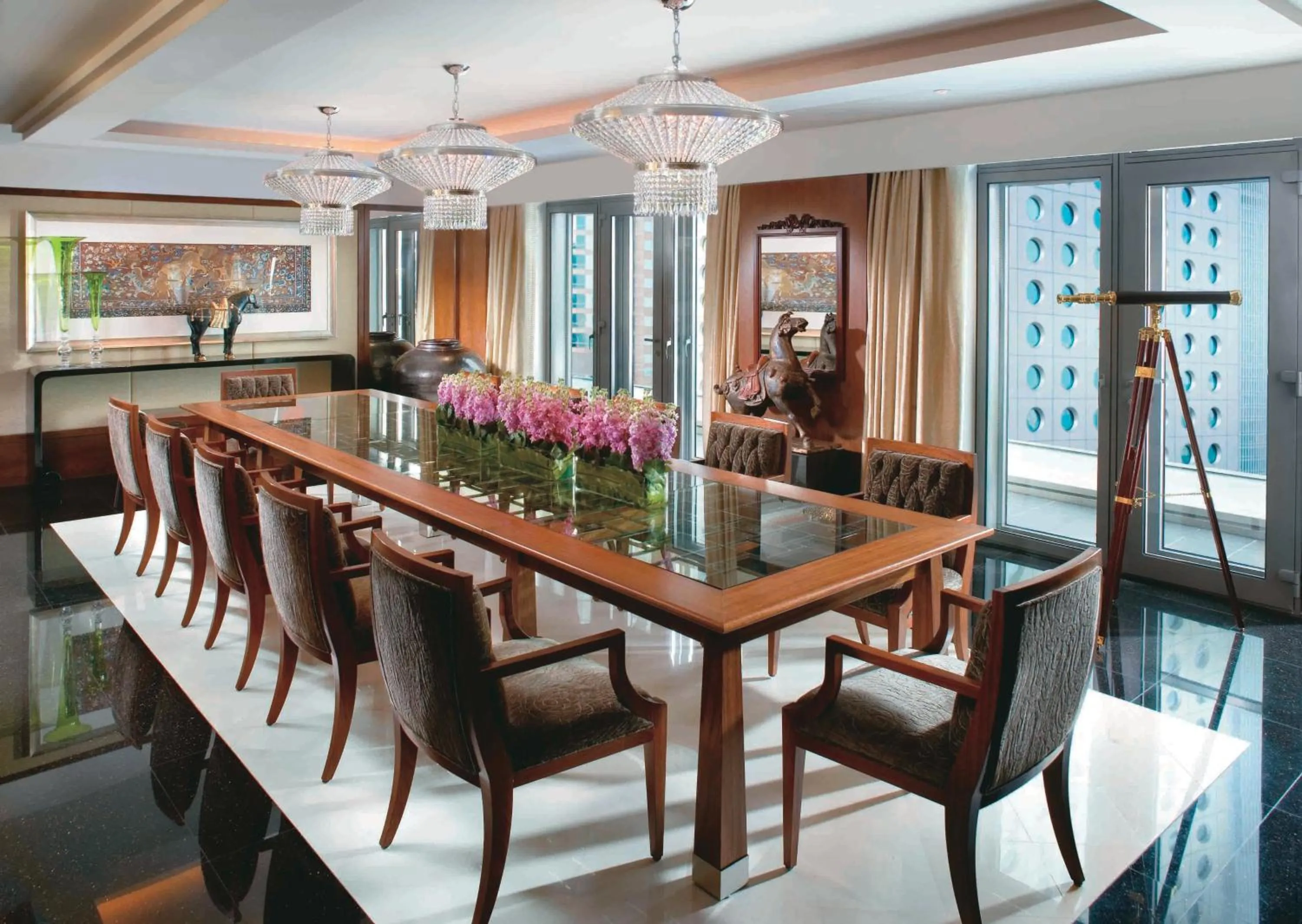 Photo of the whole room in Mandarin Oriental, Hong Kong