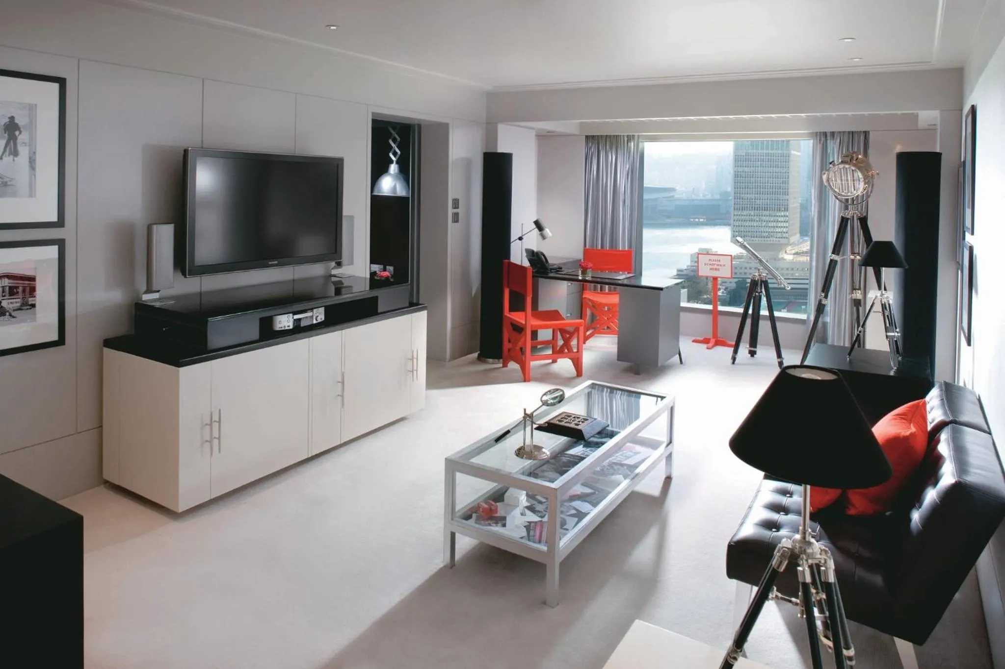 Photo of the whole room in Mandarin Oriental, Hong Kong