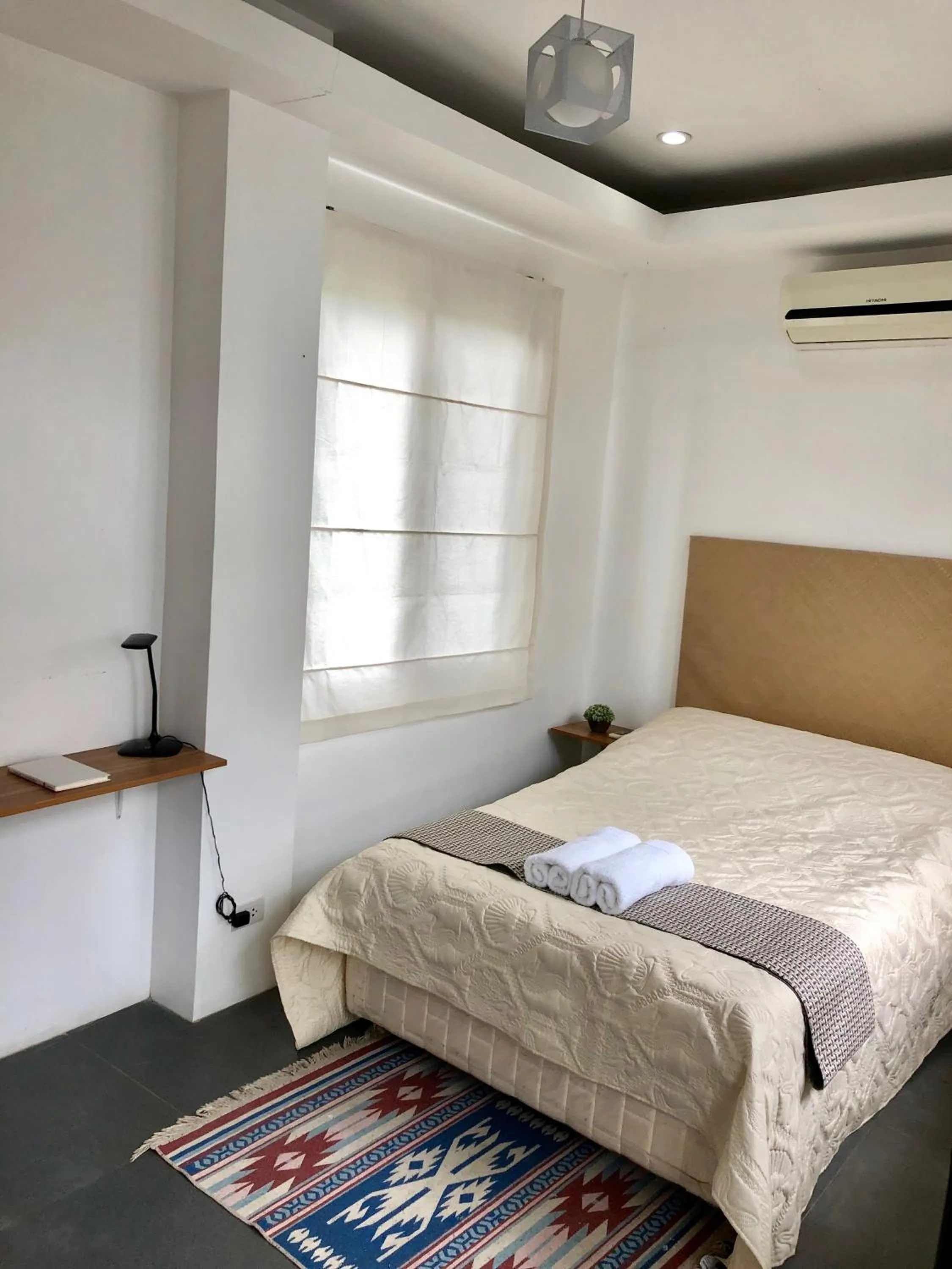 Bedroom, Bed in The Whitehouse by the Sea