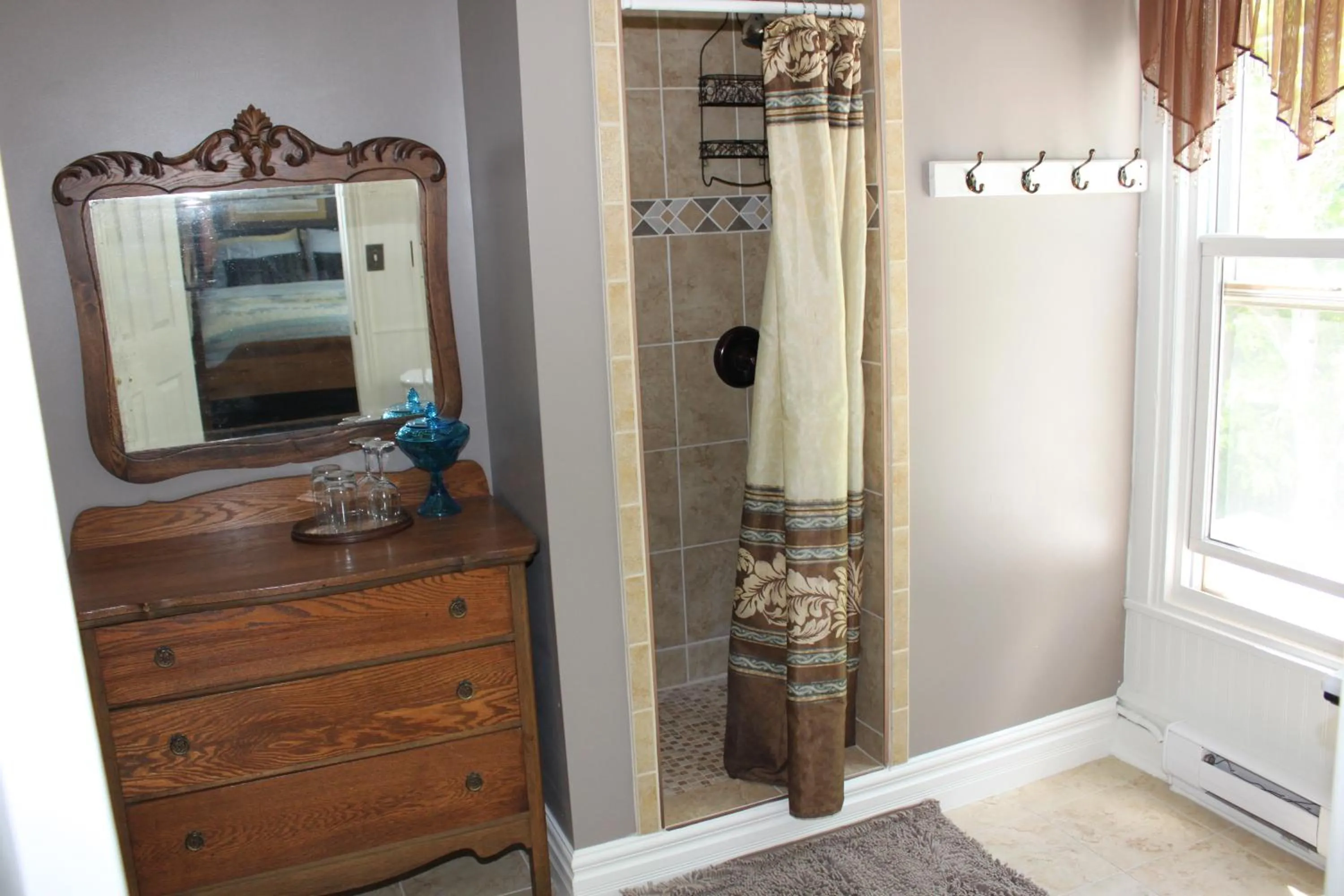 Bathroom in Green Oaks B&B