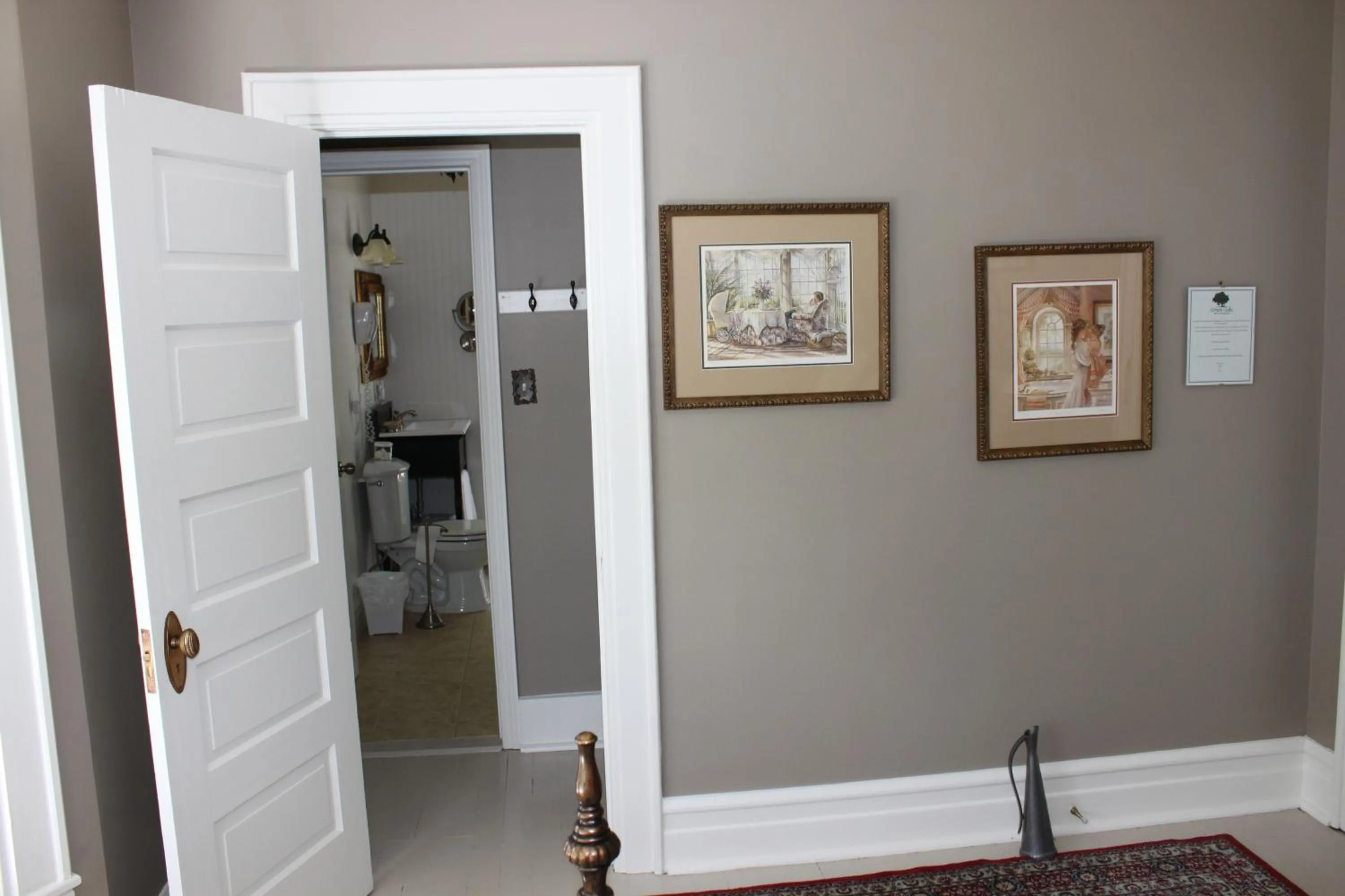 Bathroom in Green Oaks B&B