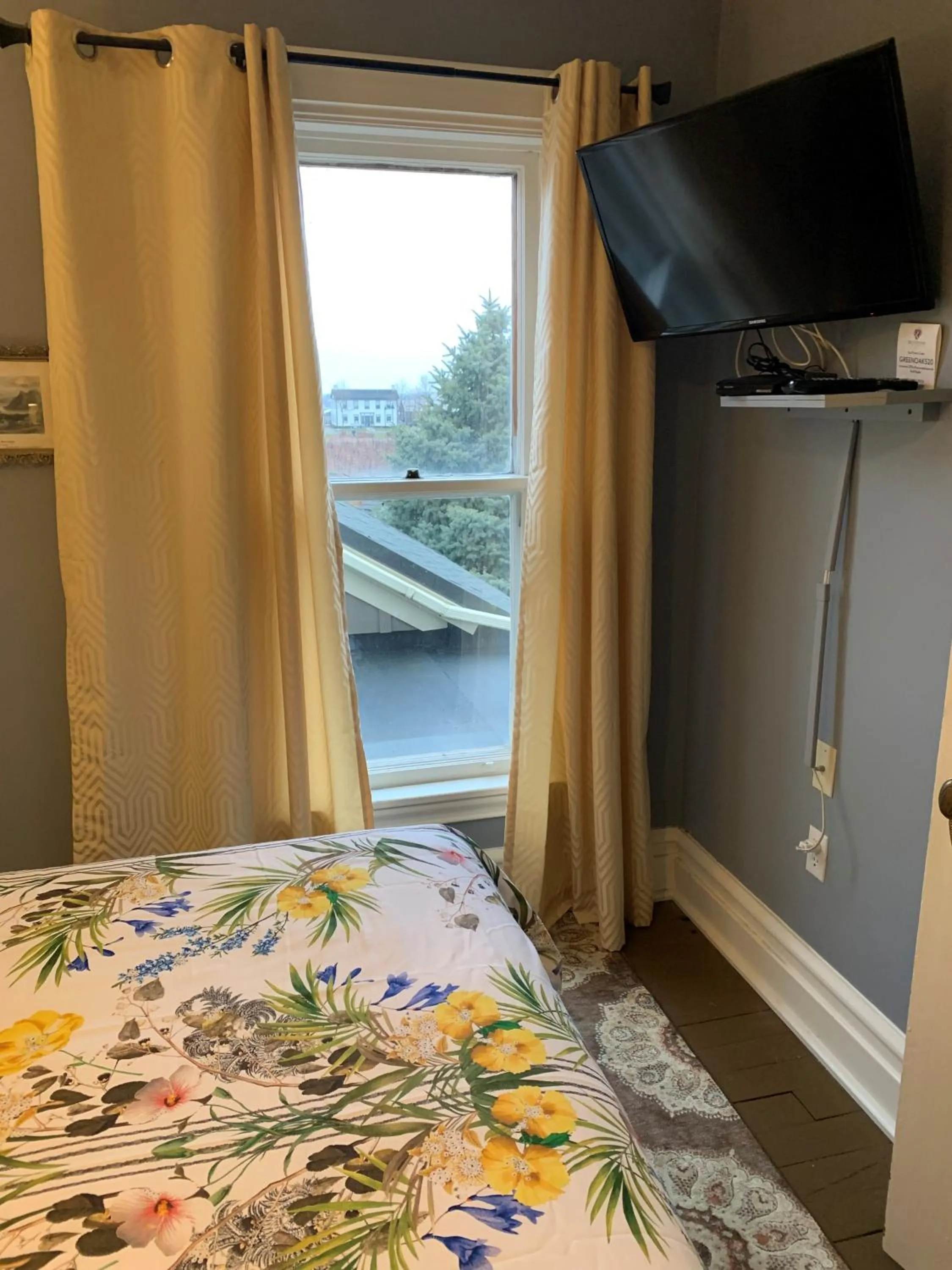 TV and multimedia, Bed in Green Oaks B&B