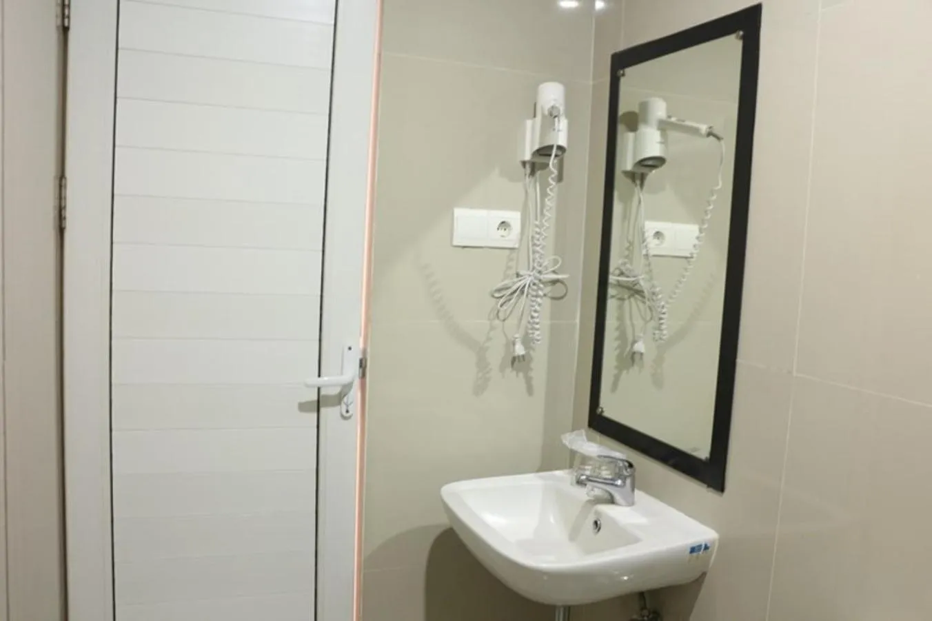 Bathroom in CREW EXPRESS Hotel