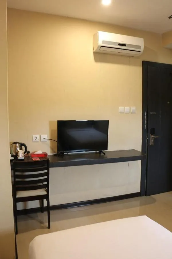 Area and facilities, Bed in CREW EXPRESS Hotel