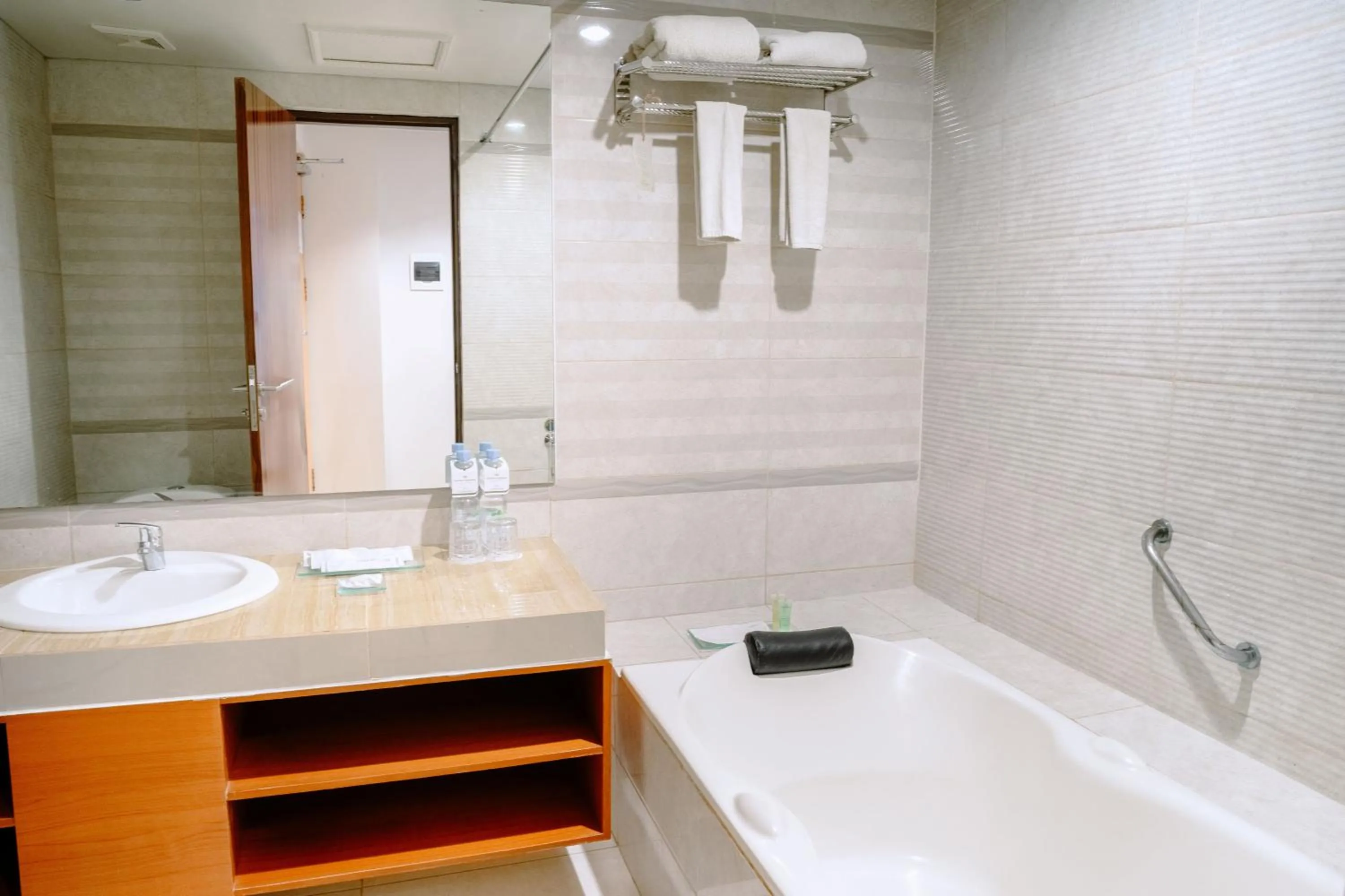 Bathroom in Hotel Santika Luwuk - Sulawesi Tengah