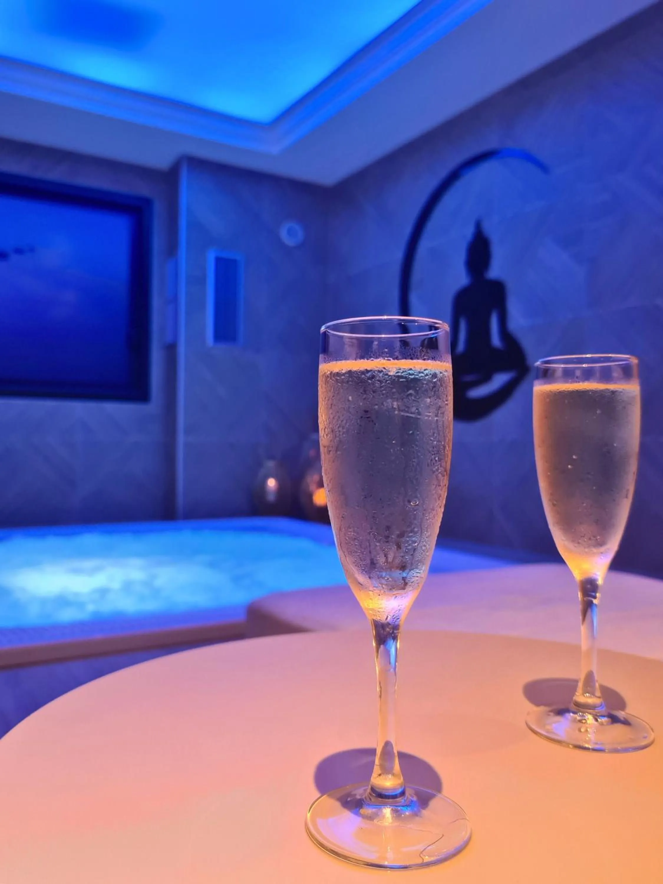 Hot Tub in Brit Hotel Piscine & Spa - Fougères