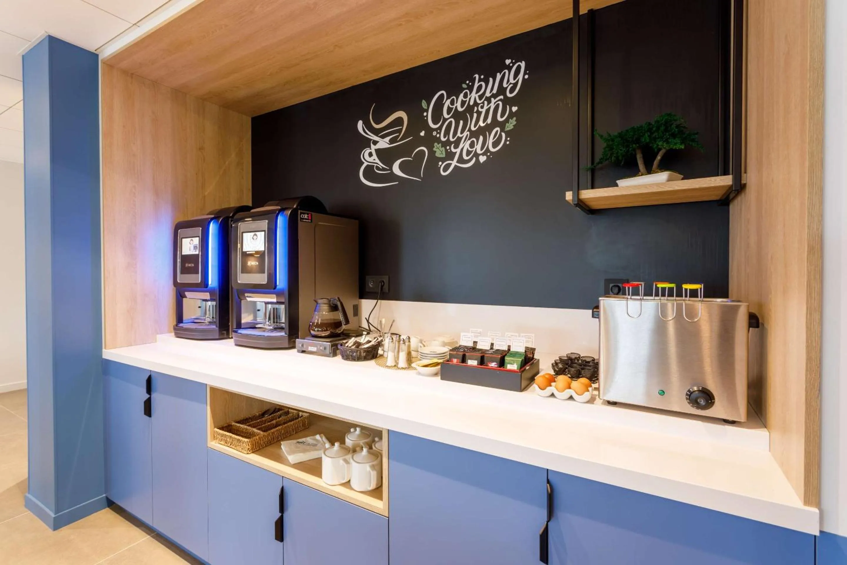 Restaurant/places to eat in Brit Hotel Piscine & Spa - Fougères