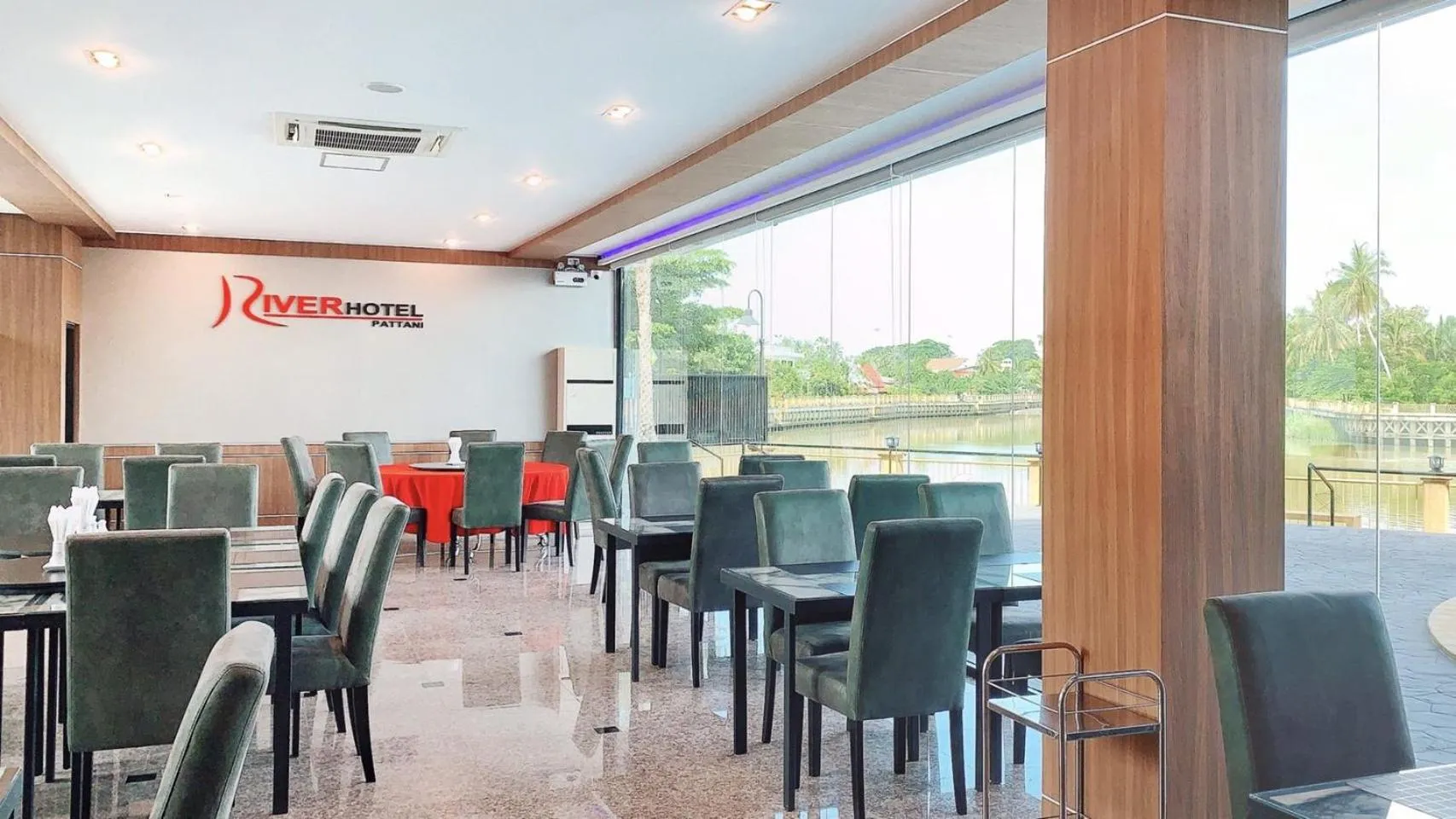 River Hotel Pattani