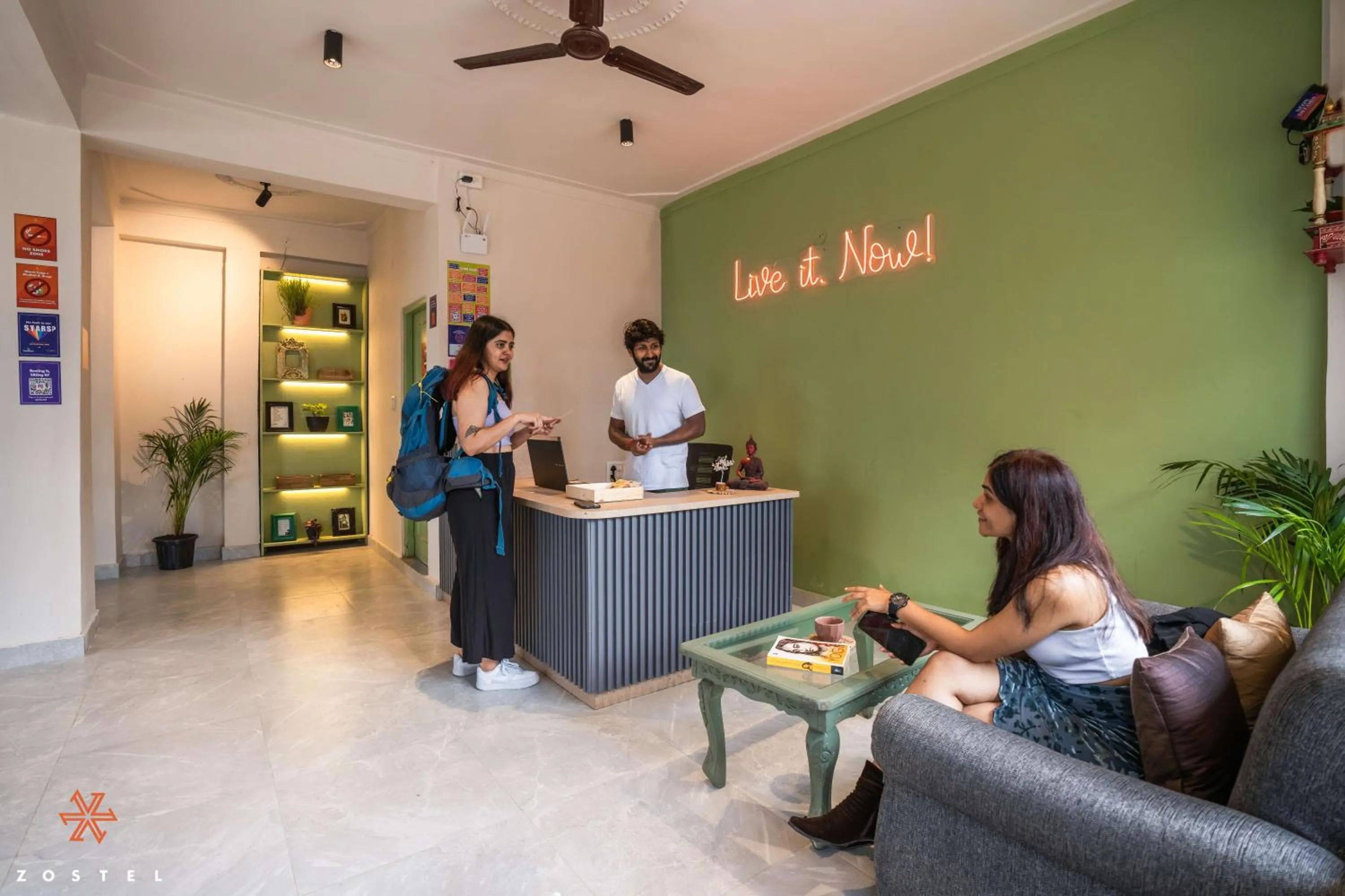 Lobby or reception in Zostel Dharamkot