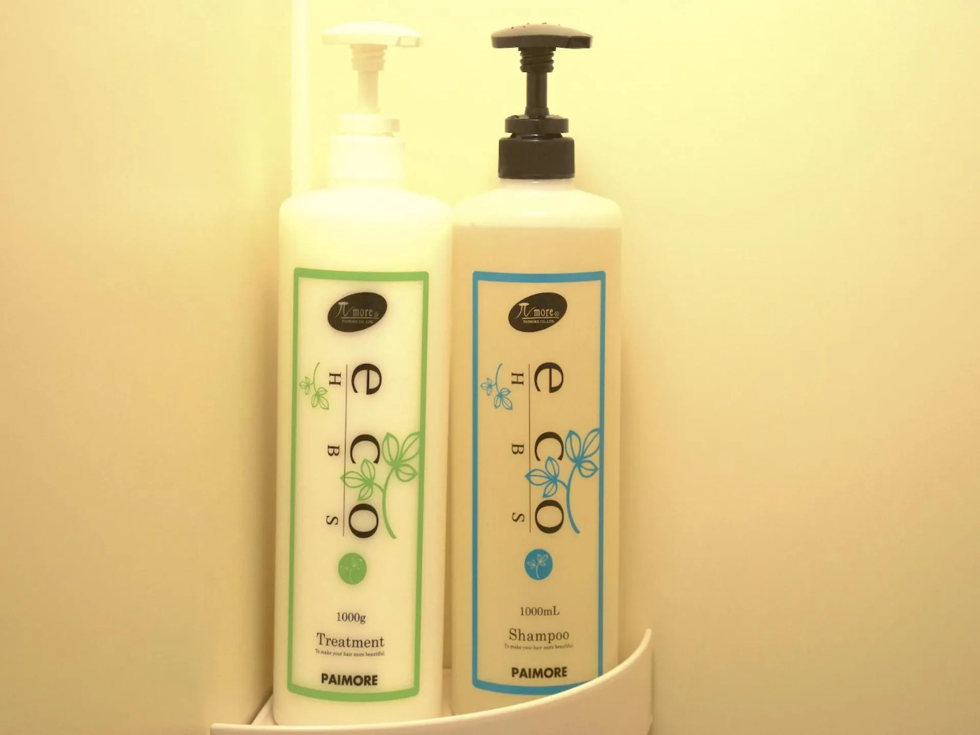 Shower in Hiroshima Hostel EN