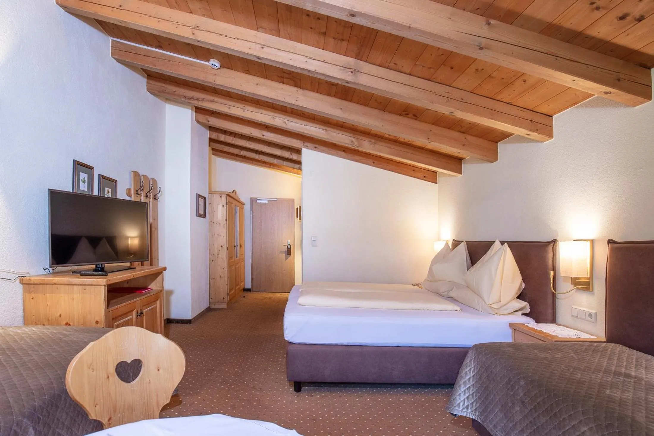 Photo of the whole room, Bed in Hotel Hubertus