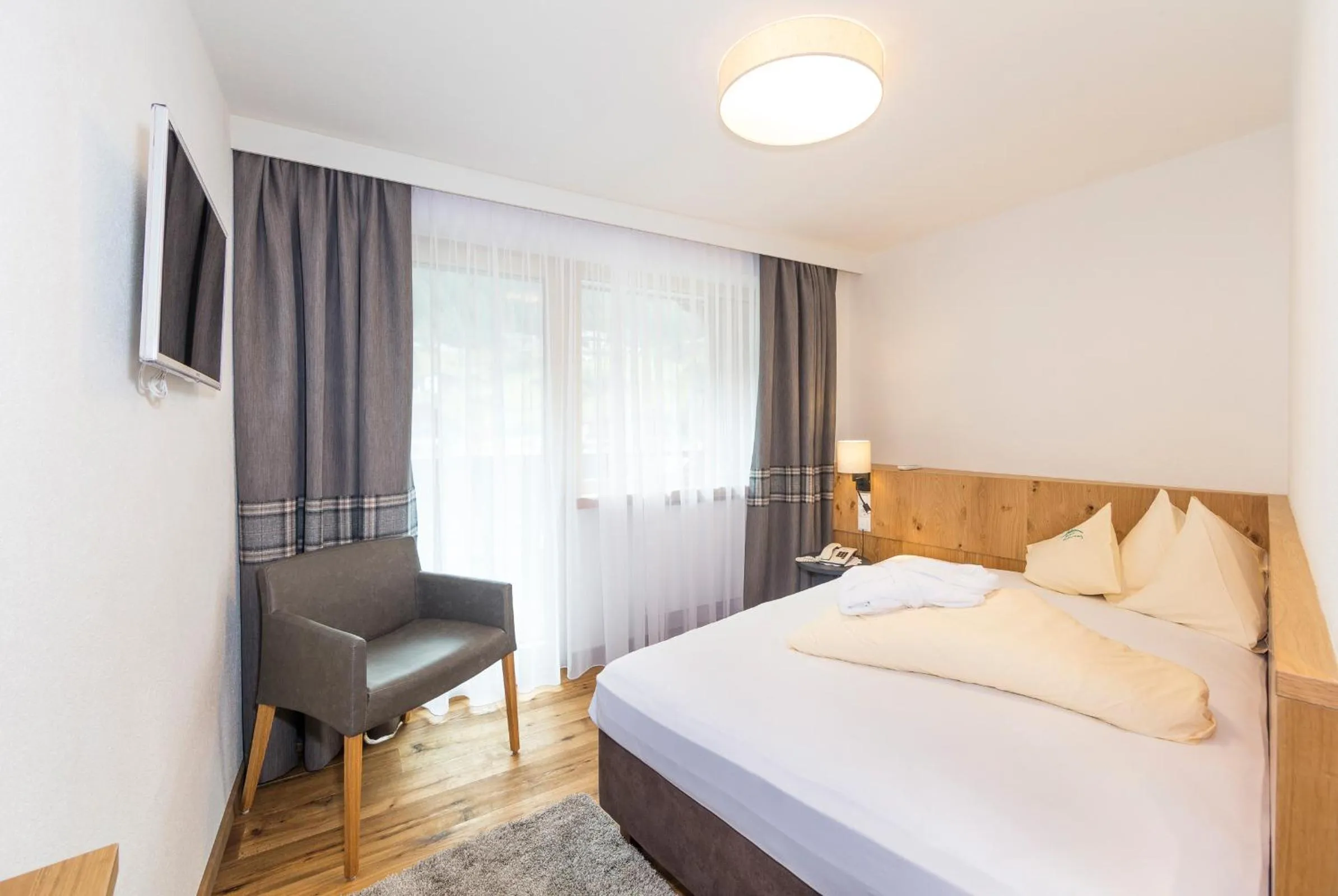 Bed in Hotel Hubertus