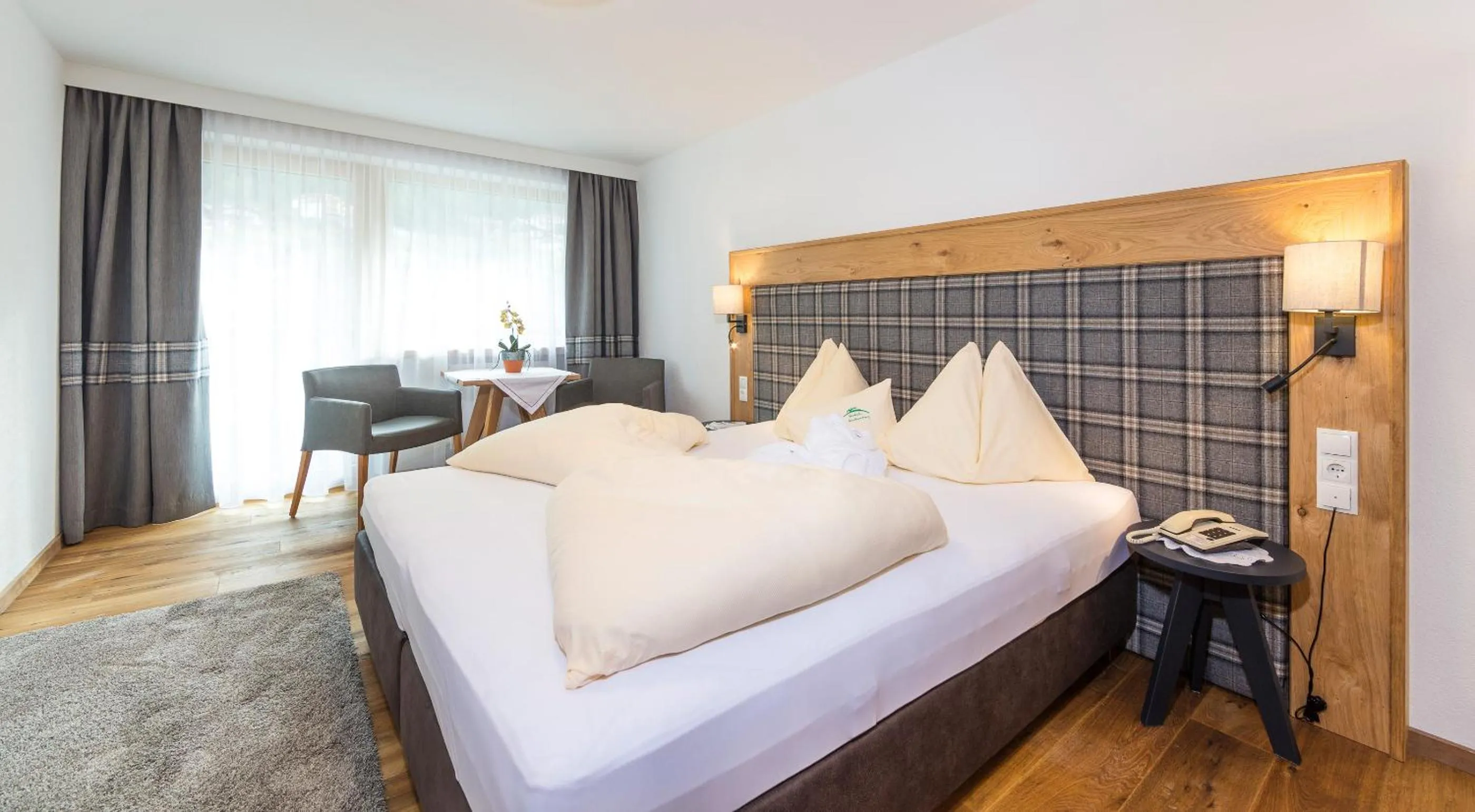 Day, Bed in Hotel Hubertus