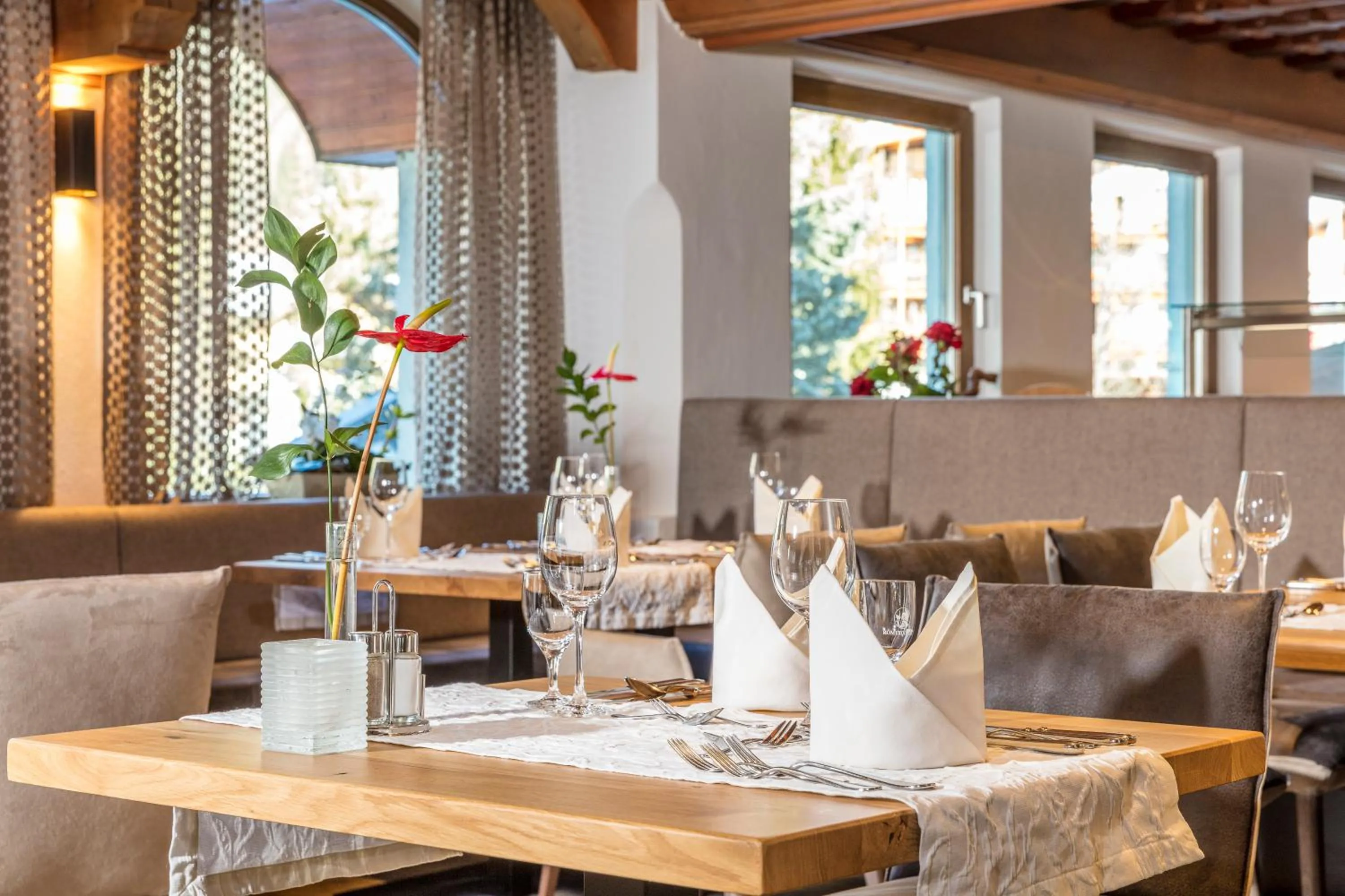Restaurant/places to eat in Hotel Hubertus
