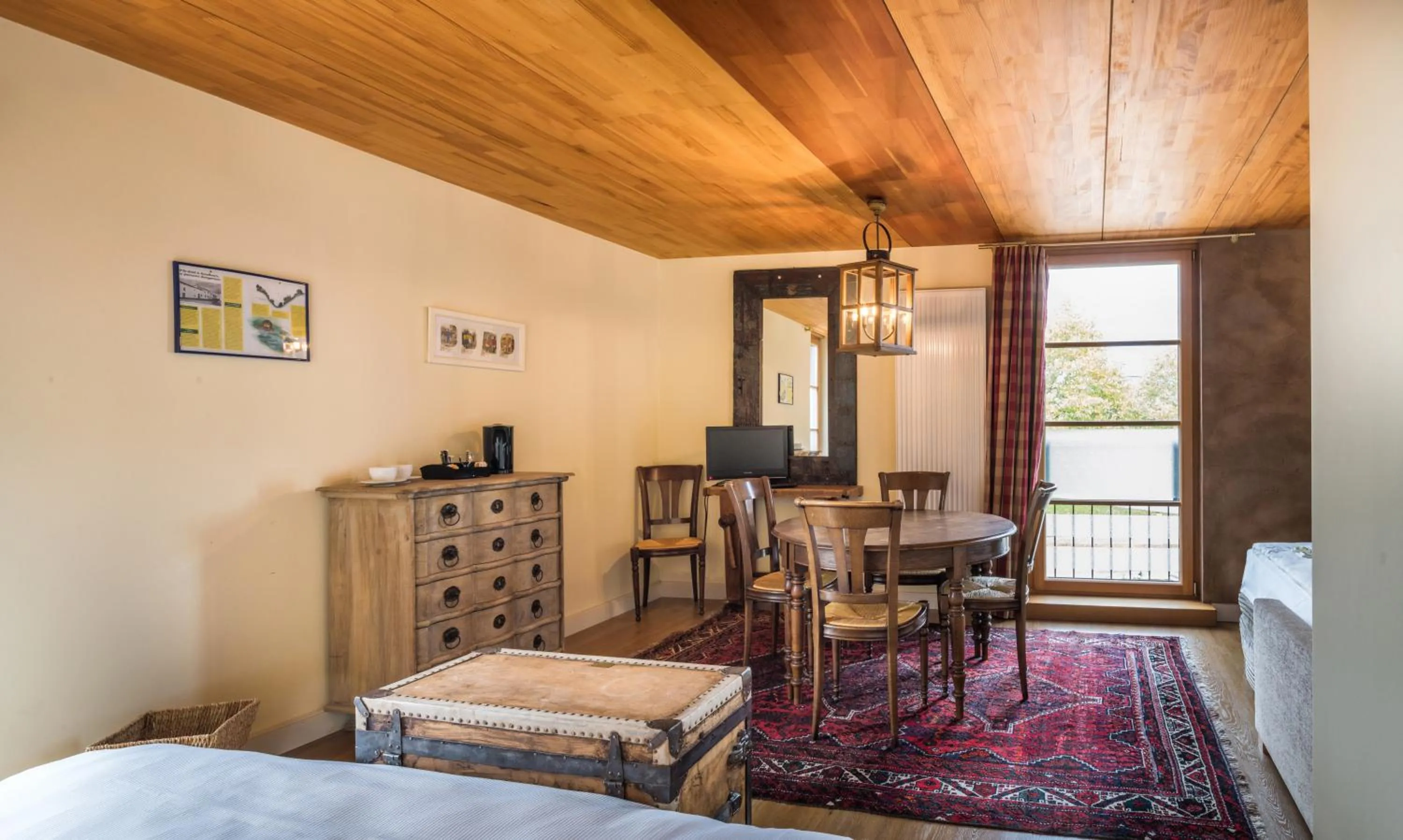 Photo of the whole room in Auberge Du Relais Postal