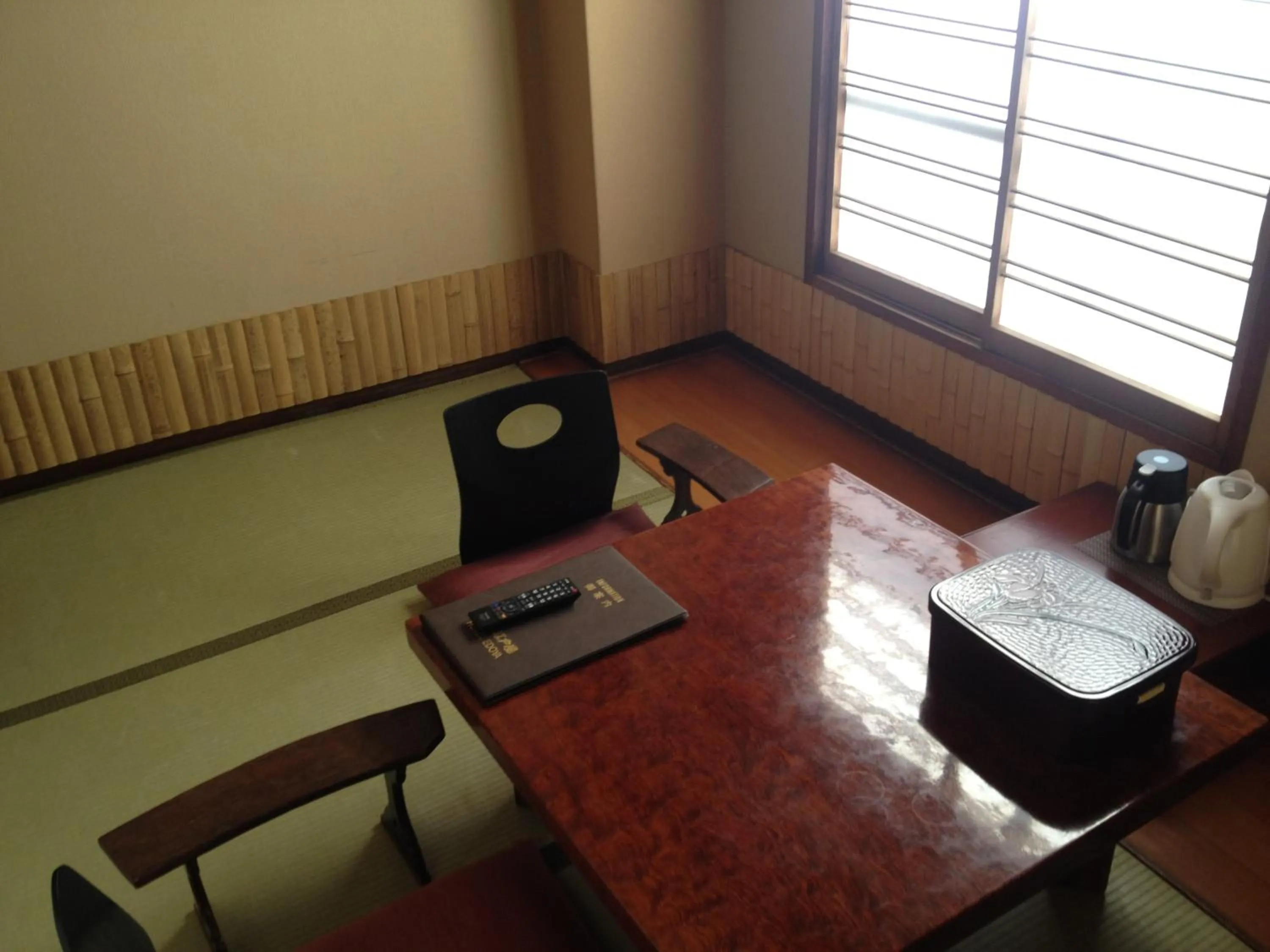 Seating area in Hotel Edoya