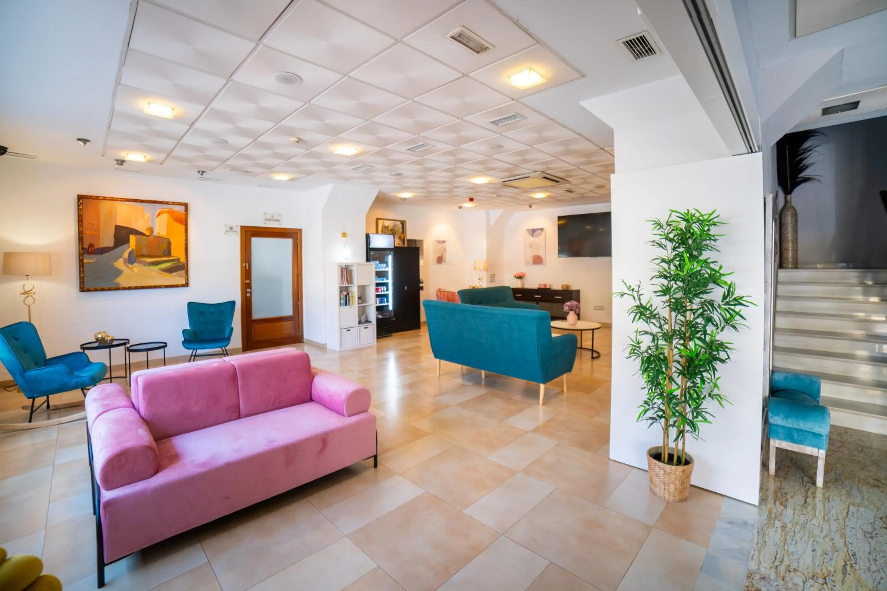 Communal lounge/ TV room in Hotel Puerta de Cazorla