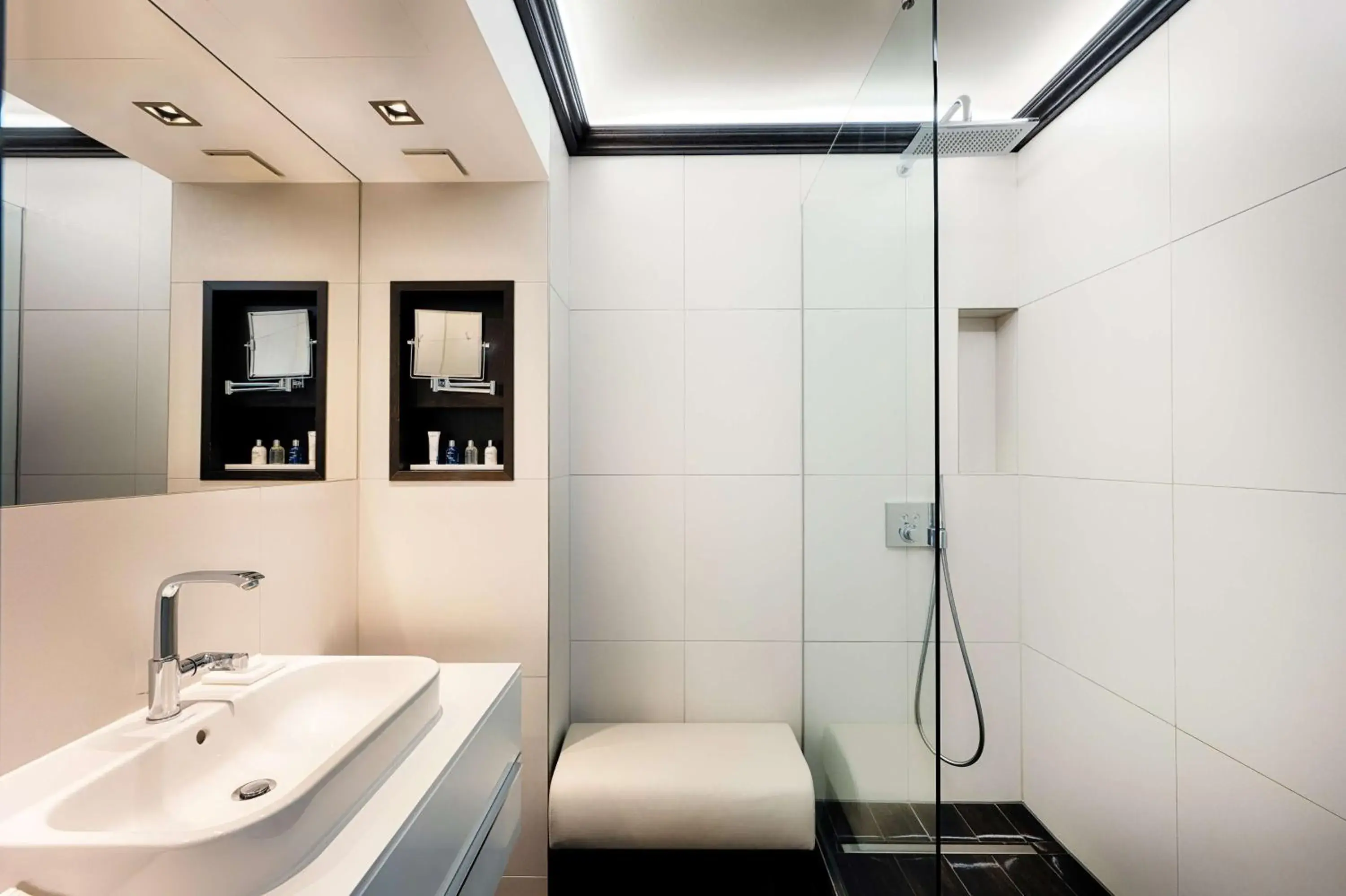 Junior Suite in Radisson Blu Senator Hotel, Lübeck Junior Suite in Radisson Blu Senator Hotel, Lübeck