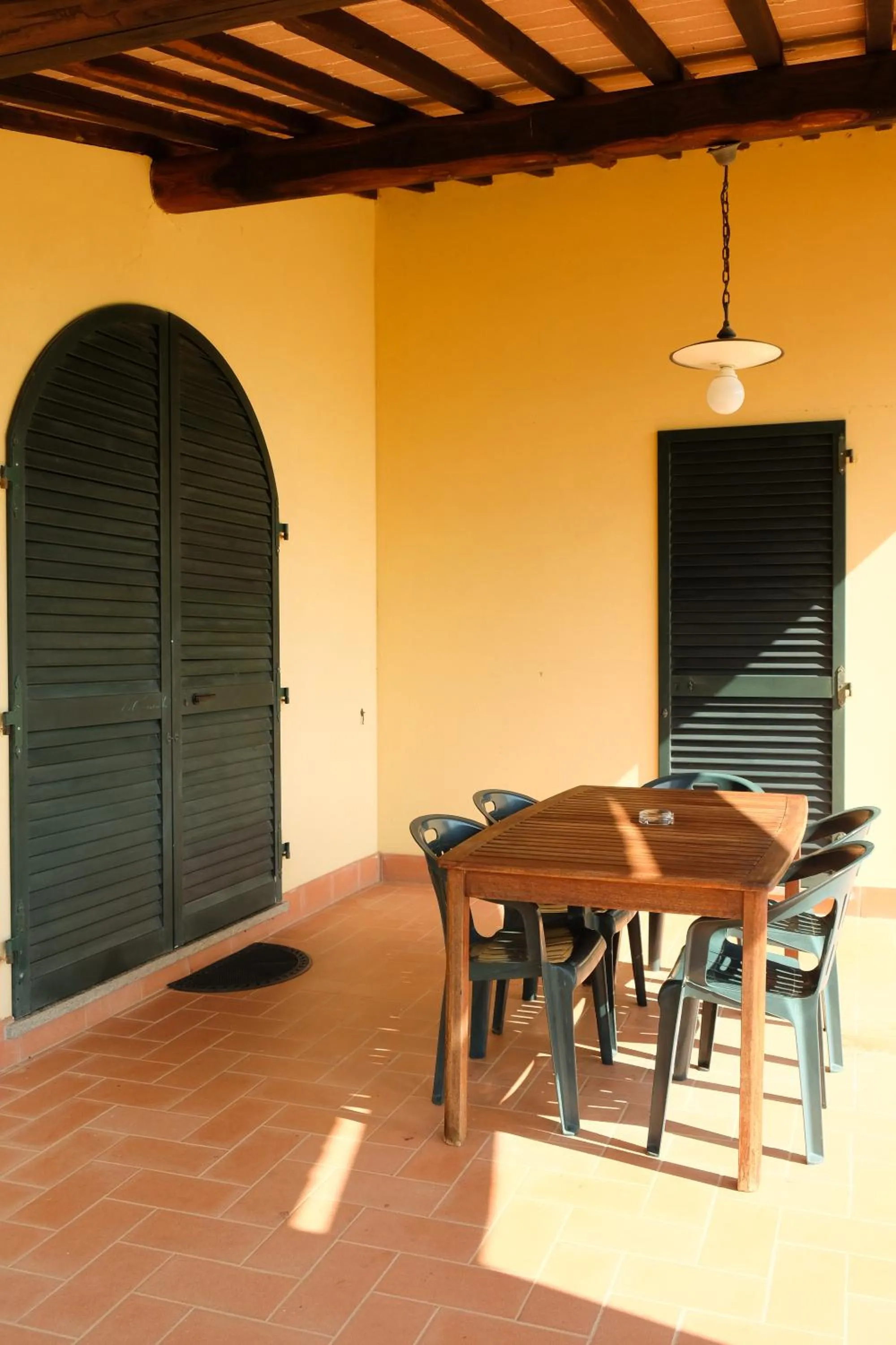Patio in Agriturismo biologico Bulichella