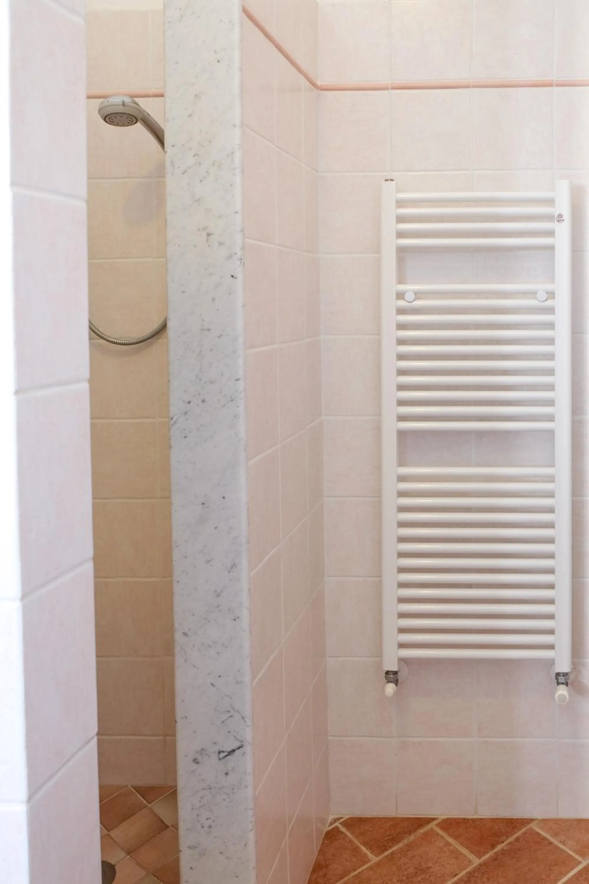 Shower in Agriturismo biologico Bulichella