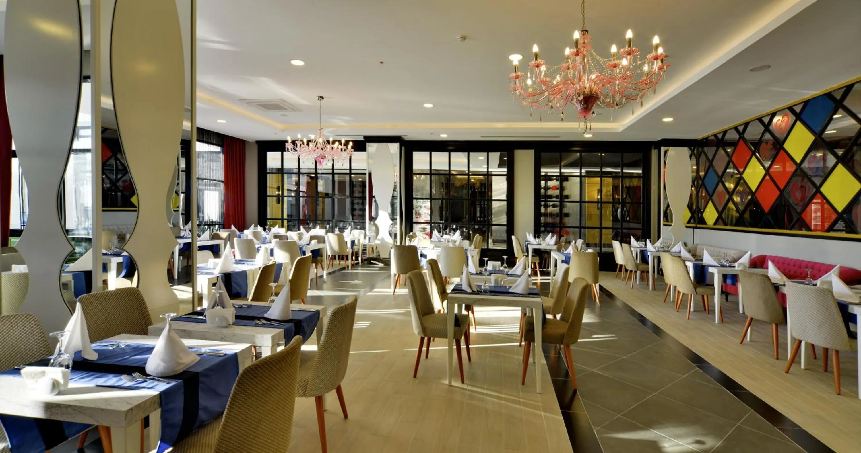 Restaurant/places to eat in Seaden Valentine Resort & Spa