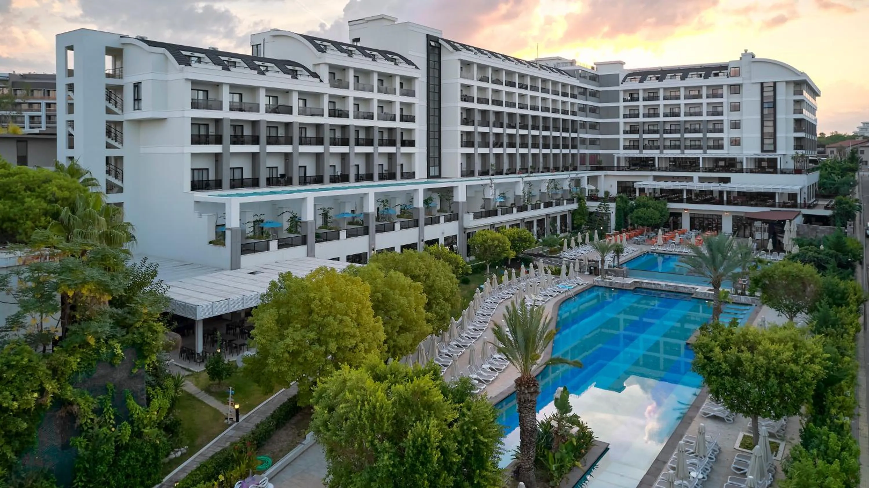 Property building in Seaden Valentine Resort & Spa