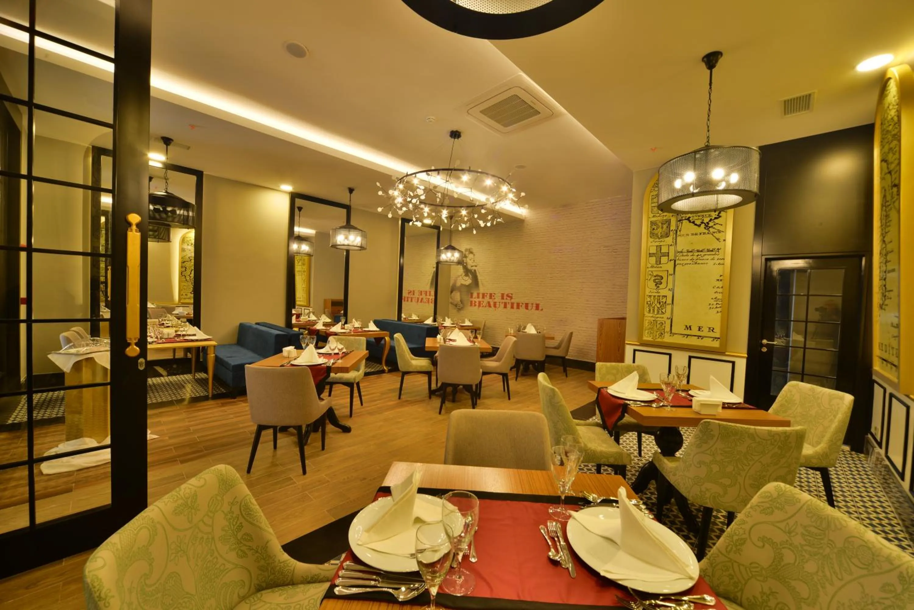 Restaurant/places to eat in Seaden Valentine Resort & Spa