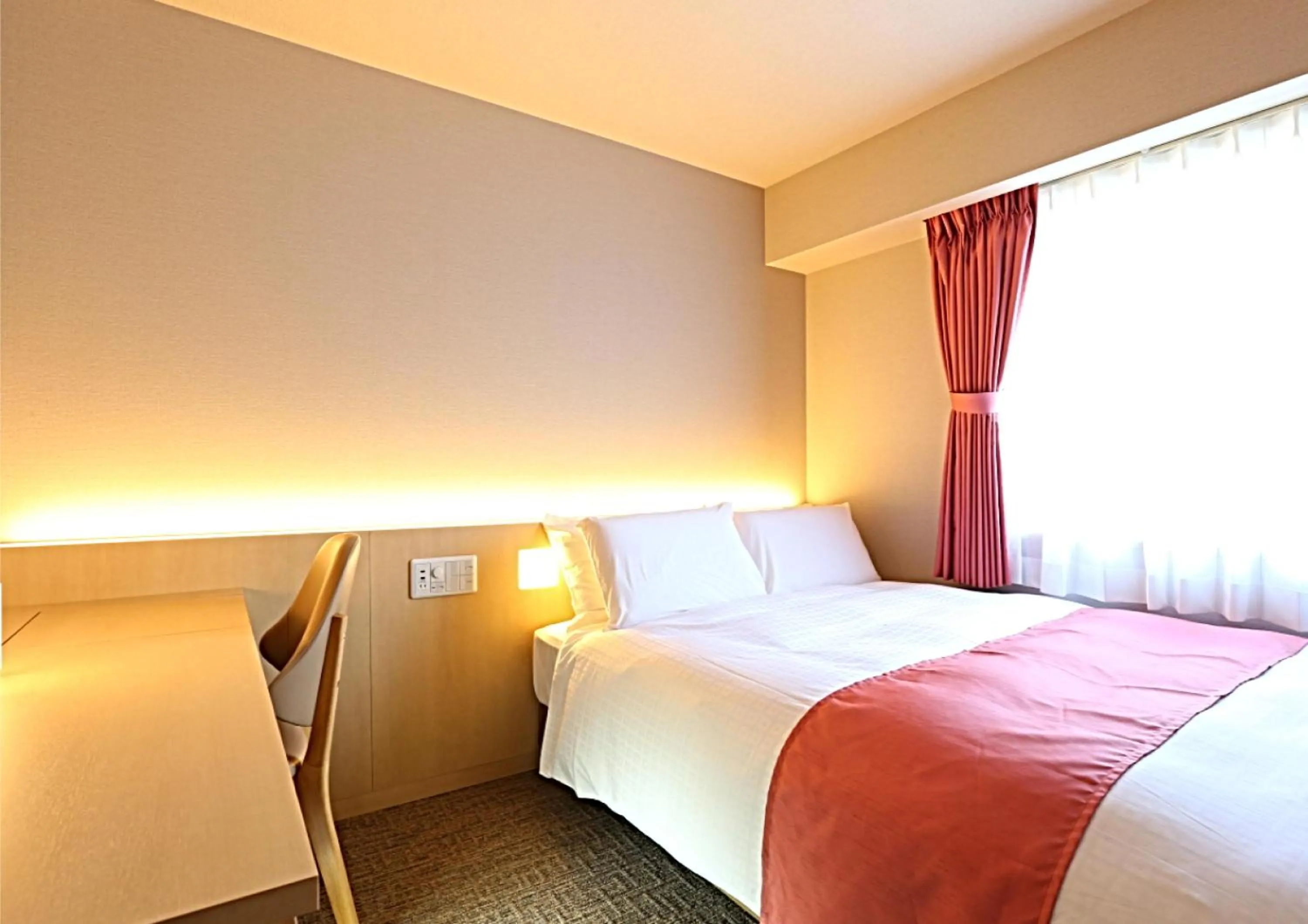 Photo of the whole room, Bed in Hotel Wing International Premium Kanazawa Ekimae