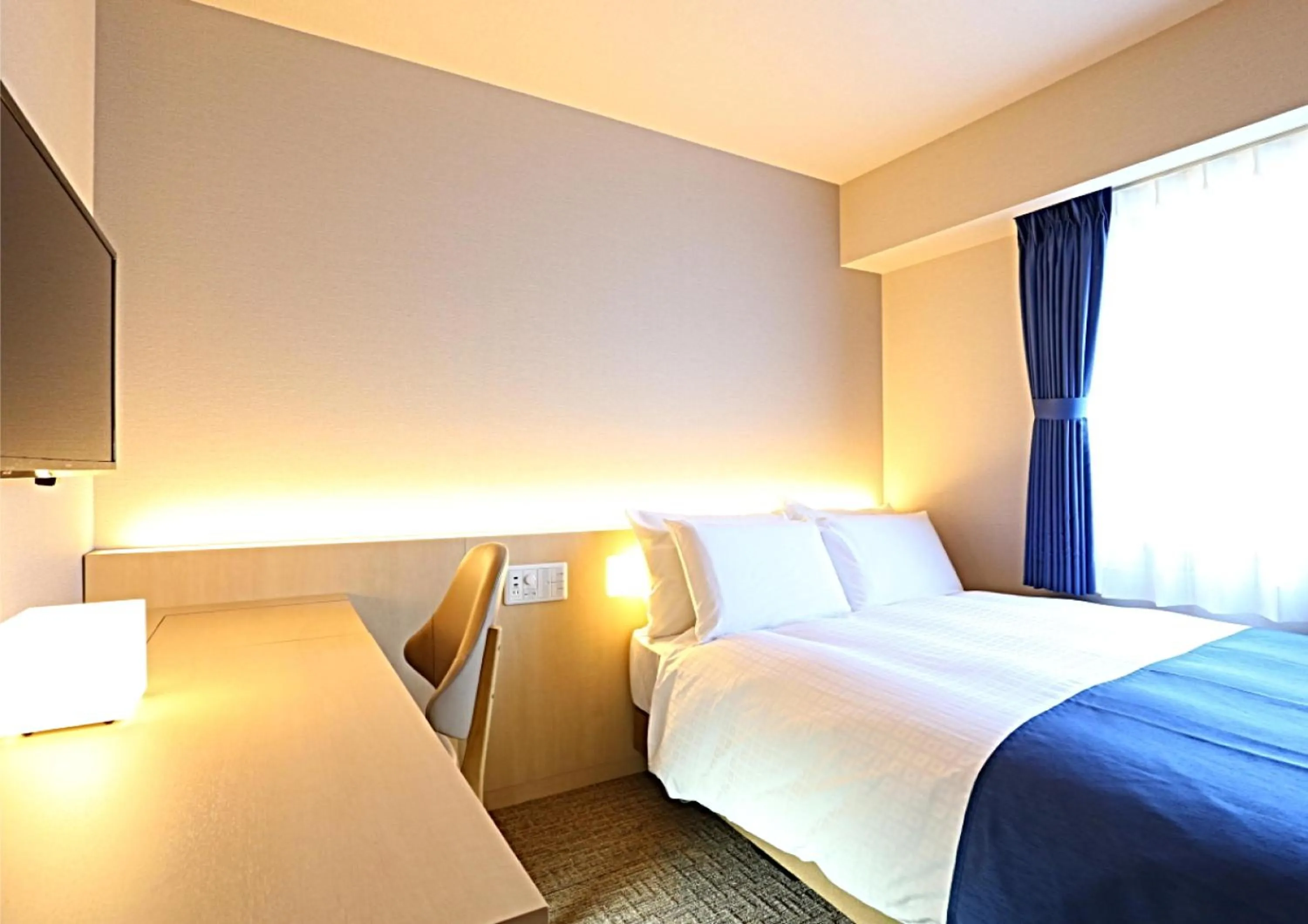 Photo of the whole room, Bed in Hotel Wing International Premium Kanazawa Ekimae